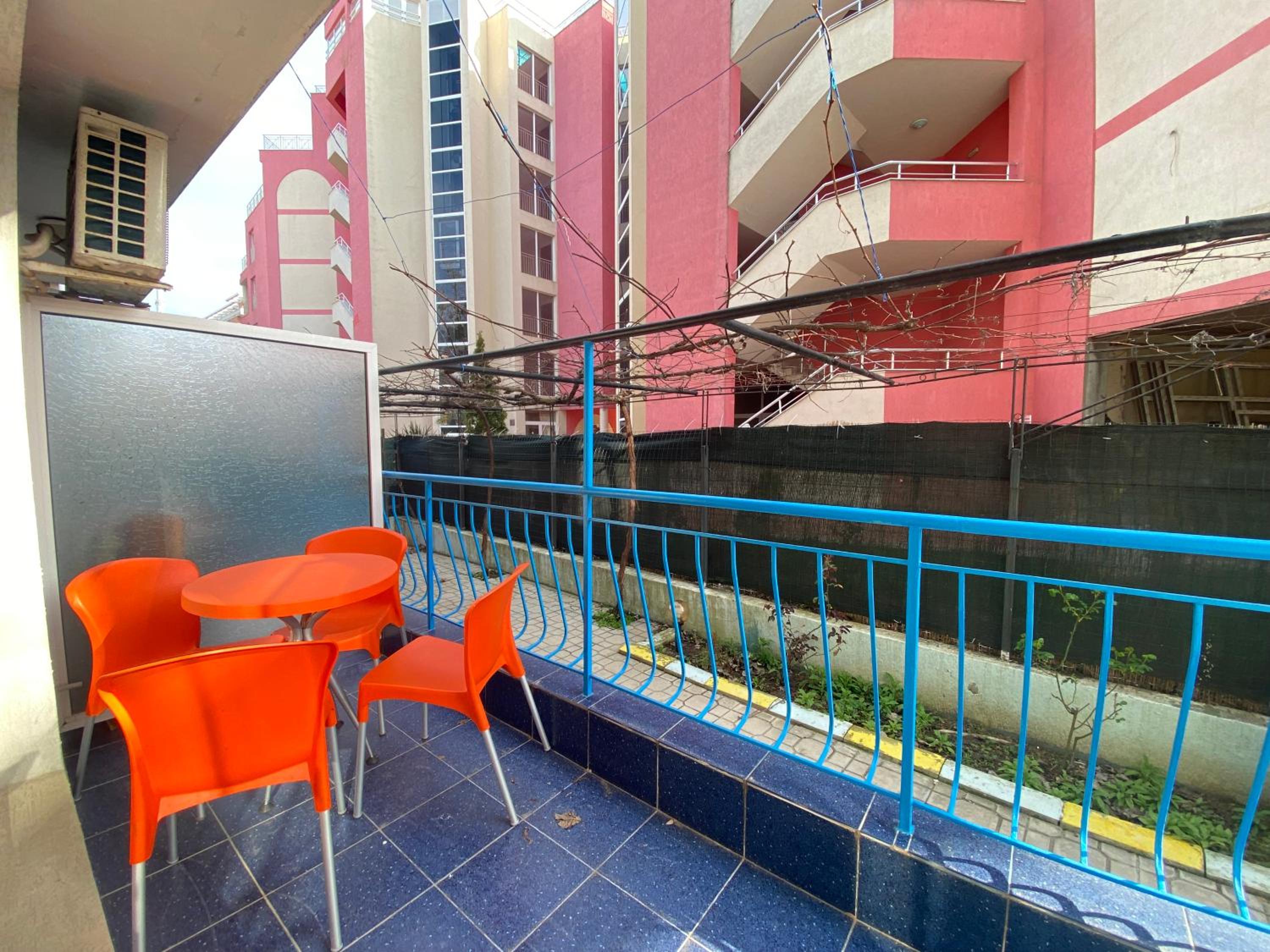 VIOLET GARDEN 2 Veranda Apartment