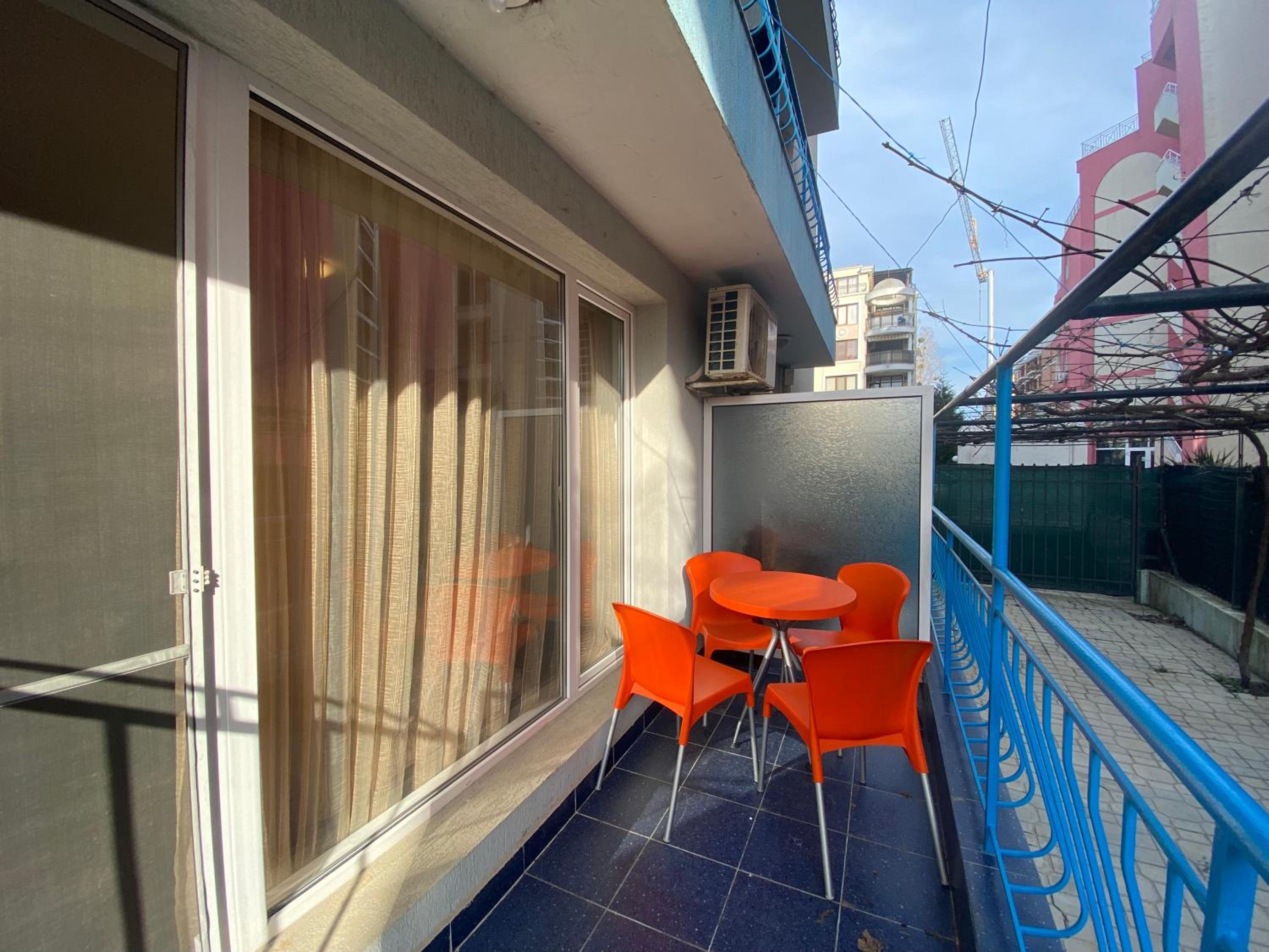VIOLET GARDEN 2 Veranda Apartment