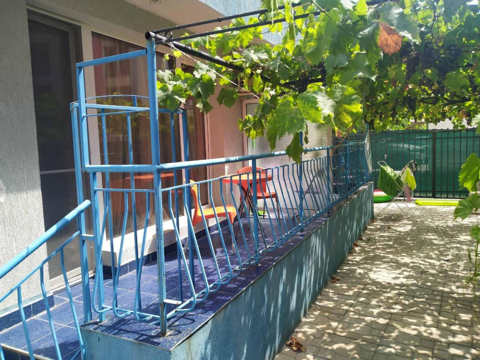 VIOLET GARDEN 2 Veranda Apartment
