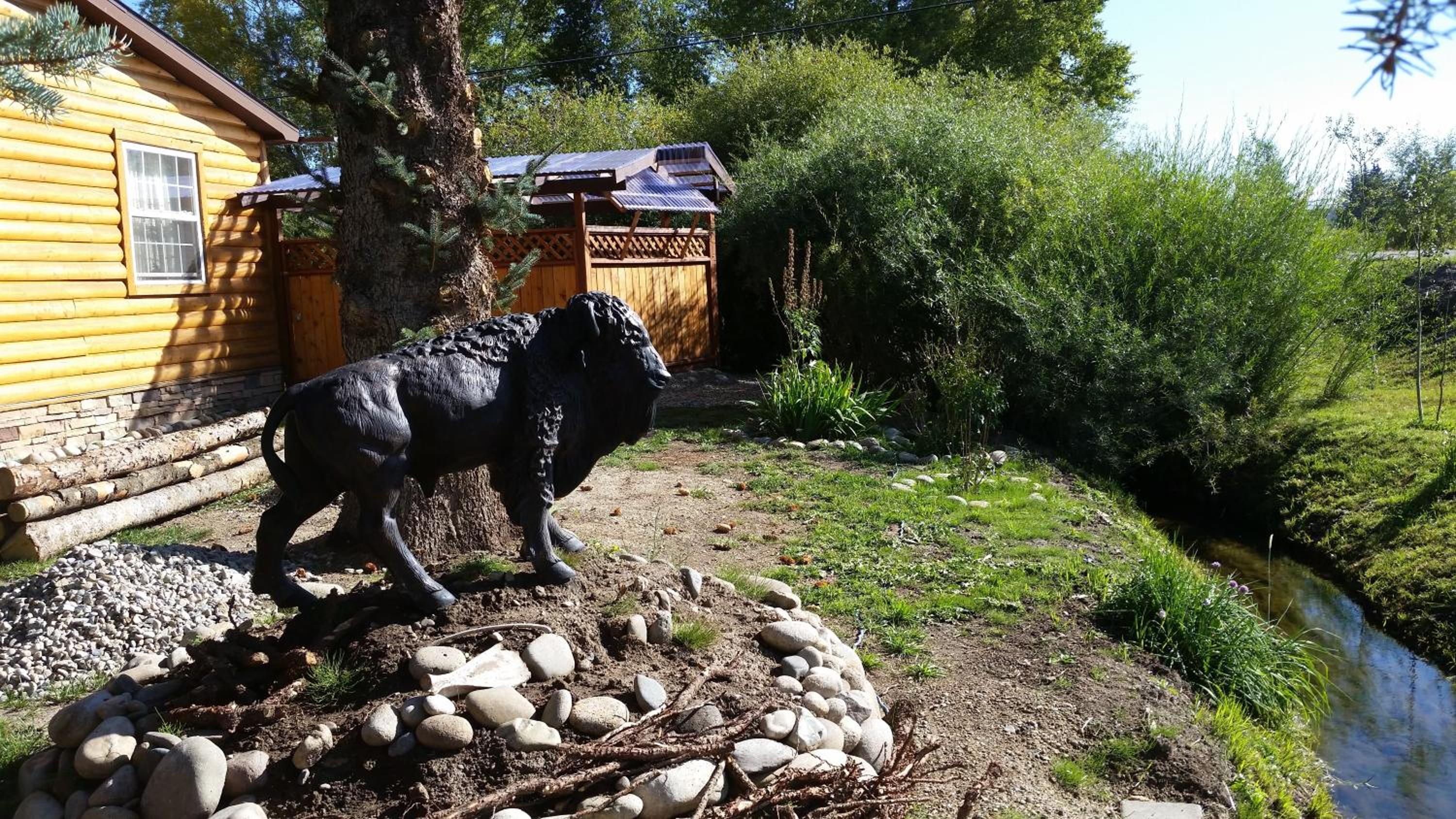 Gunnison Vacations - Long Holiday Motel - Property Image 12