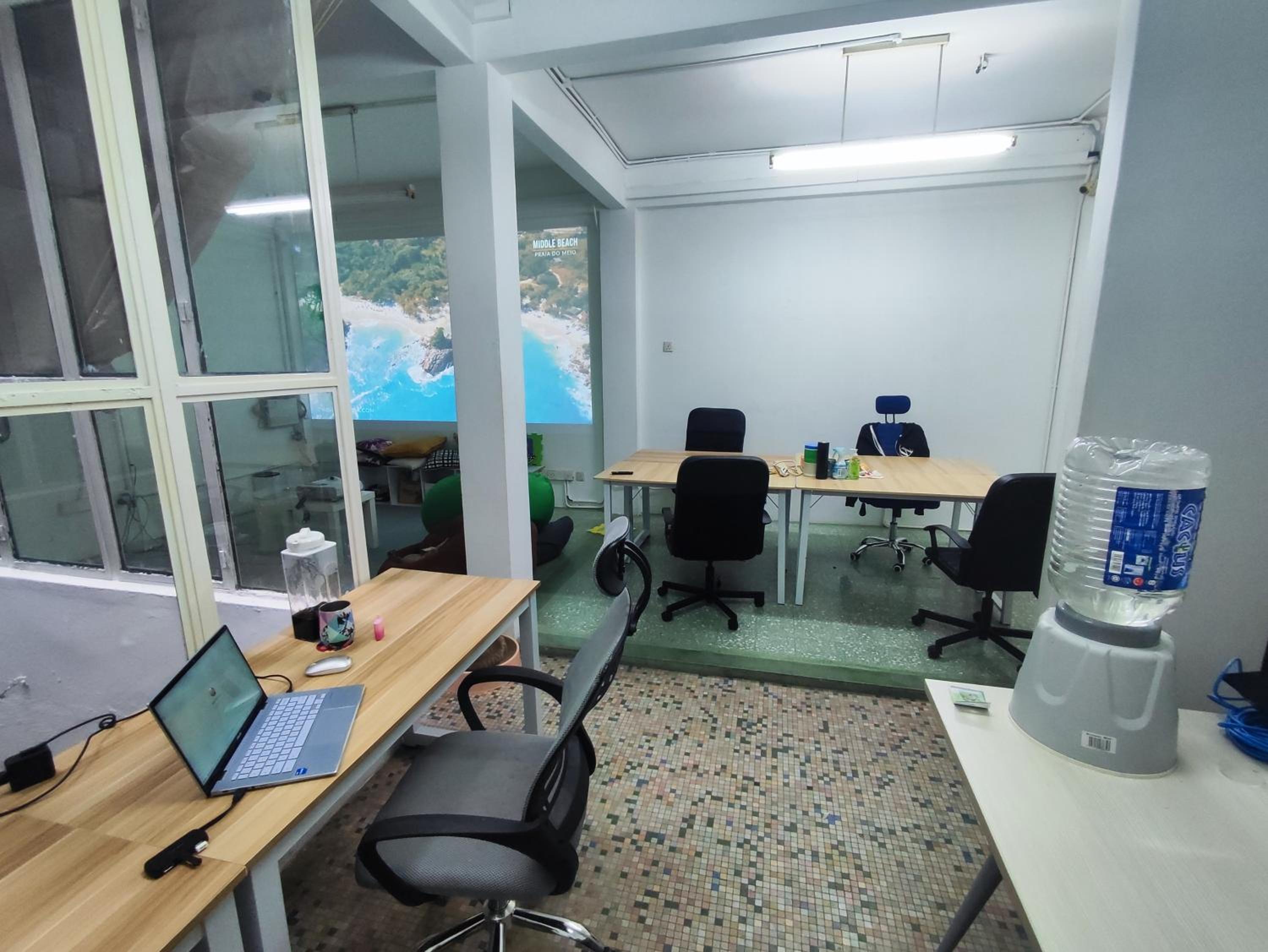 Digital Nomad House KL Bukit Bintang - 24&7 Coworking Access Included