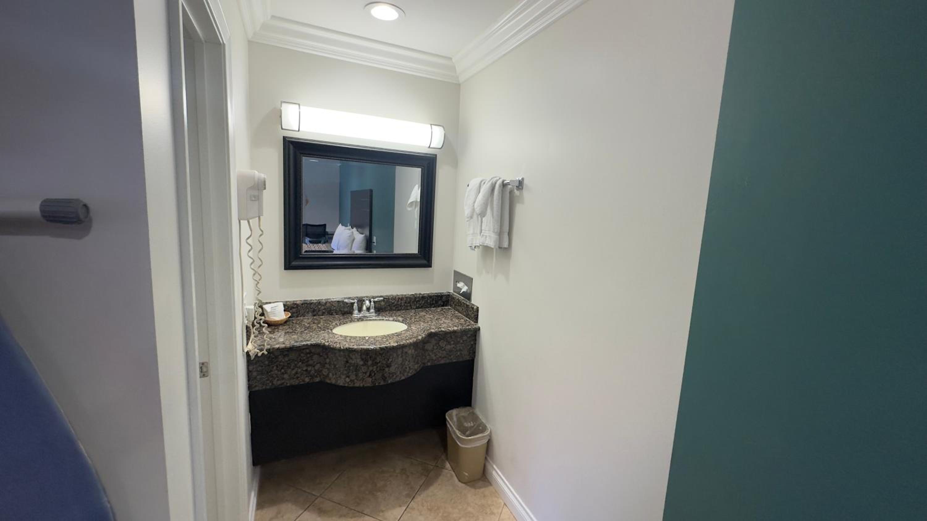 Garden Inn and Suites Glendora - Property Image 11