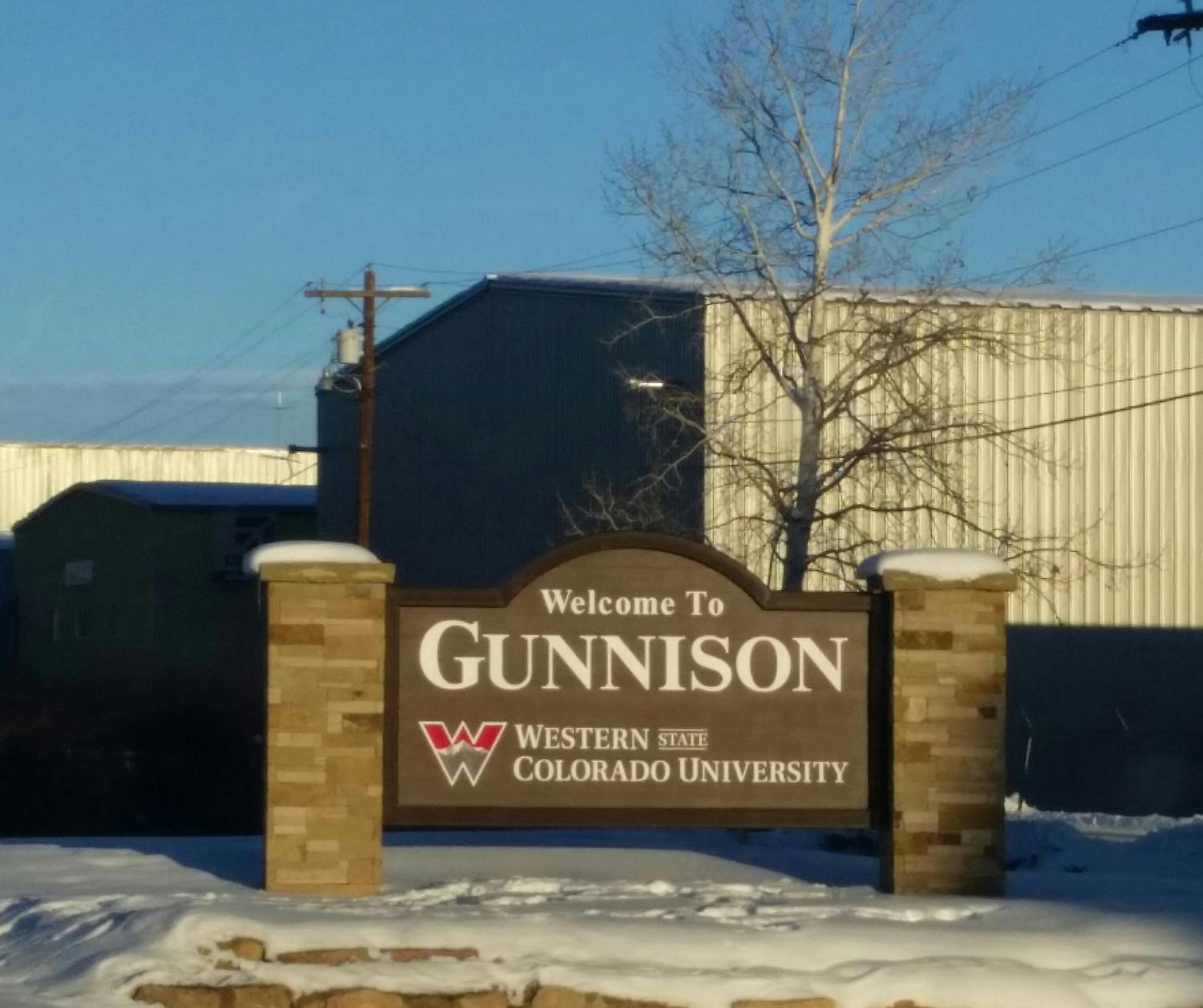 Gunnison Vacations - Long Holiday Motel - Property Image 7