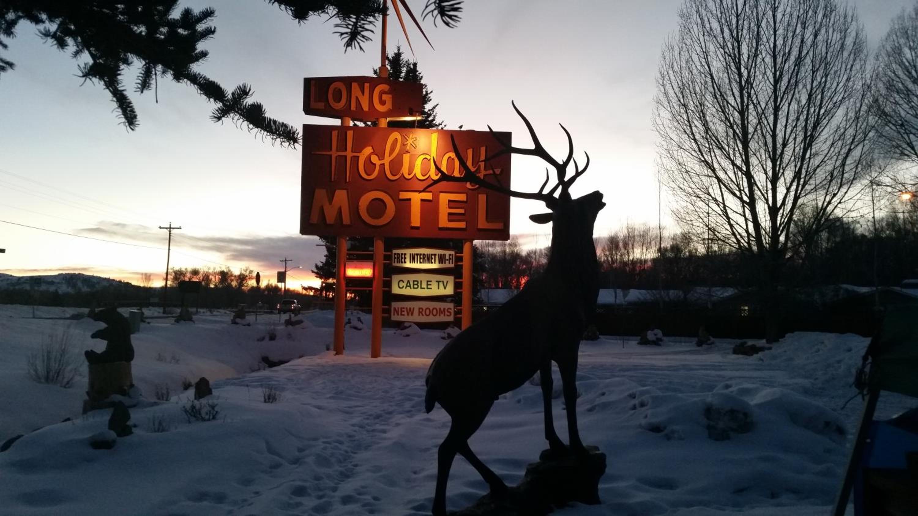 Gunnison Vacations - Long Holiday Motel - Property Image 32