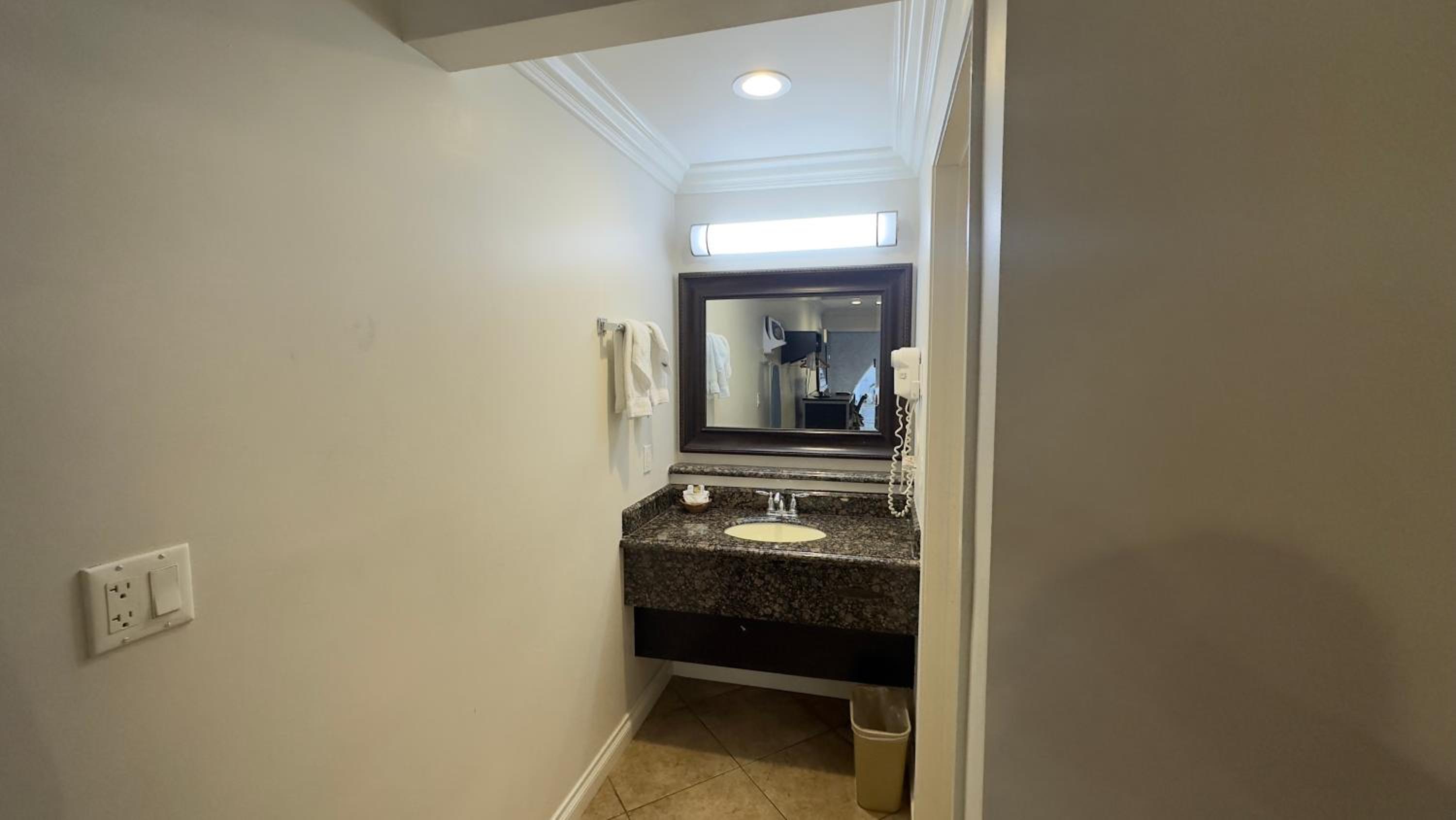 Garden Inn and Suites Glendora - Property Image 7