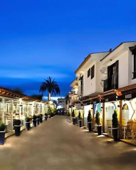 Marina Beach Aiguadolç Sitges