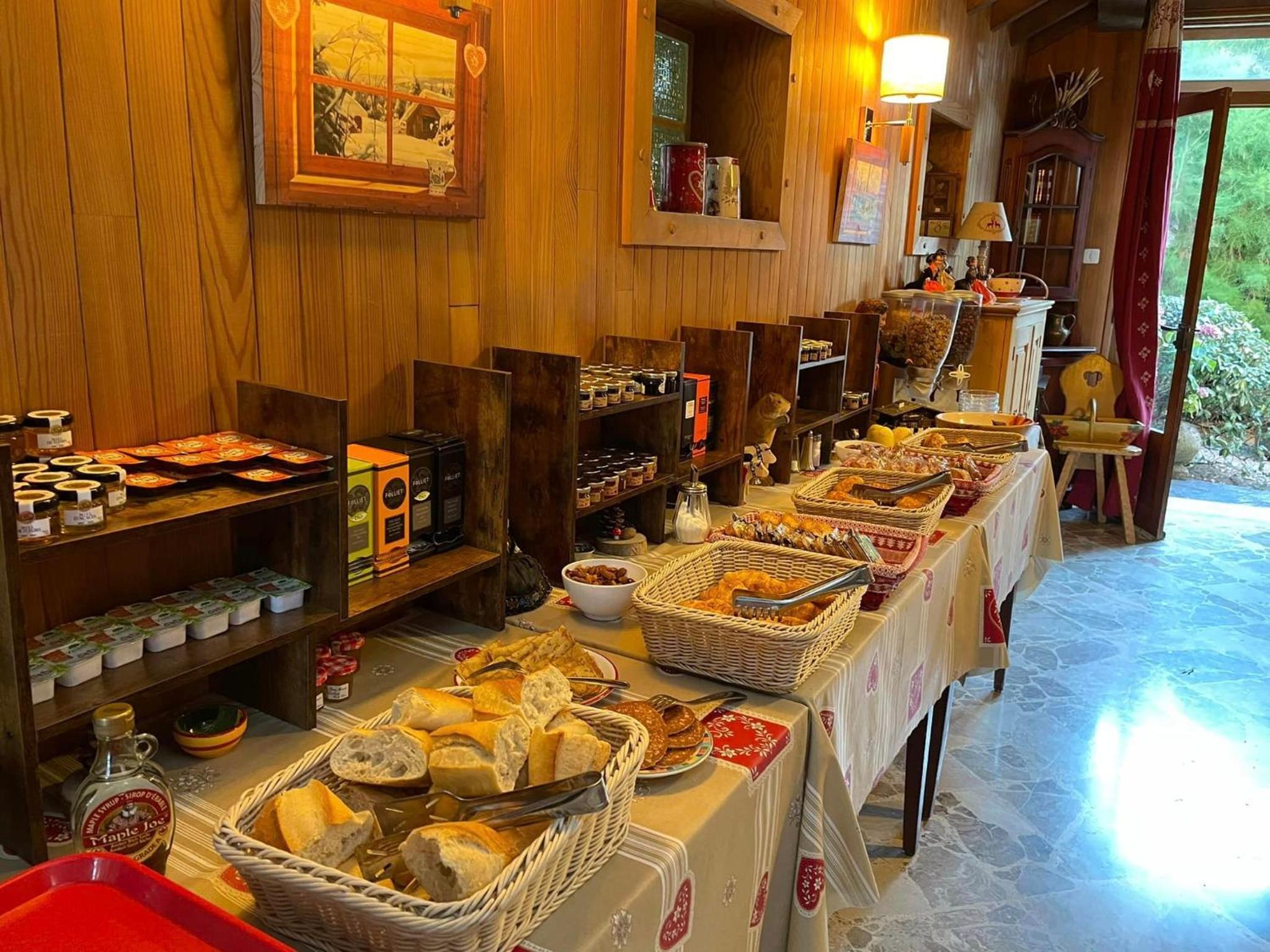 HOTEL LES MARRONNIERS, photo 11