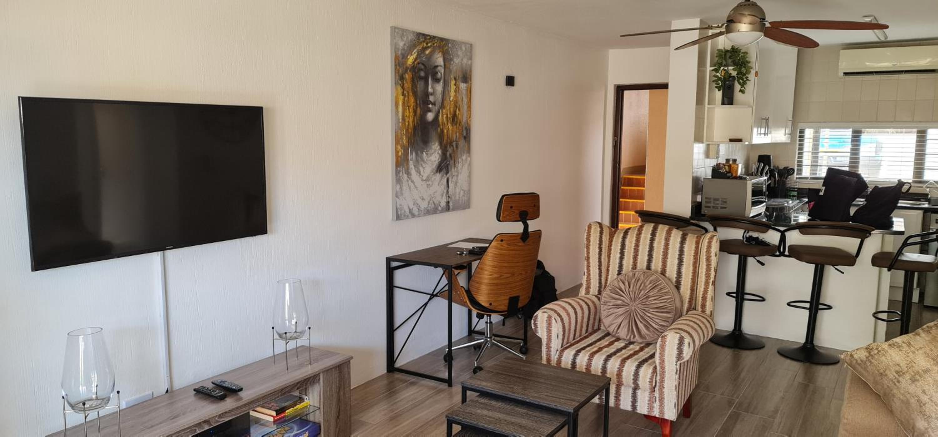 67 The Shades - Luxury Apartment in Umhlanga - Airconditioning throughout and Inverter