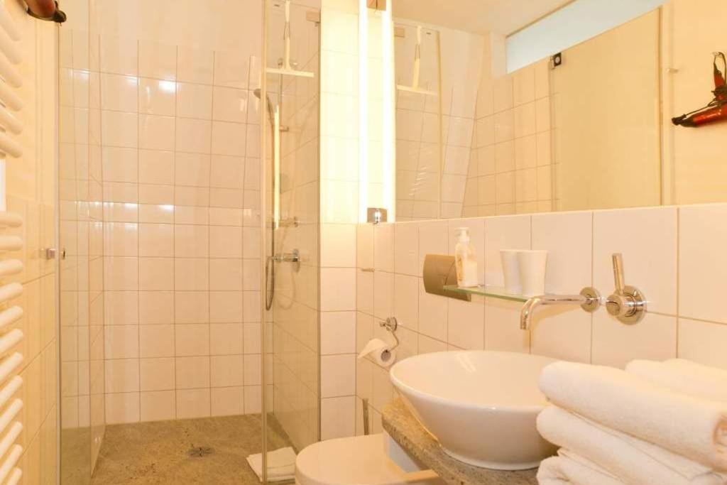 Villa Artemis, 10 Patras