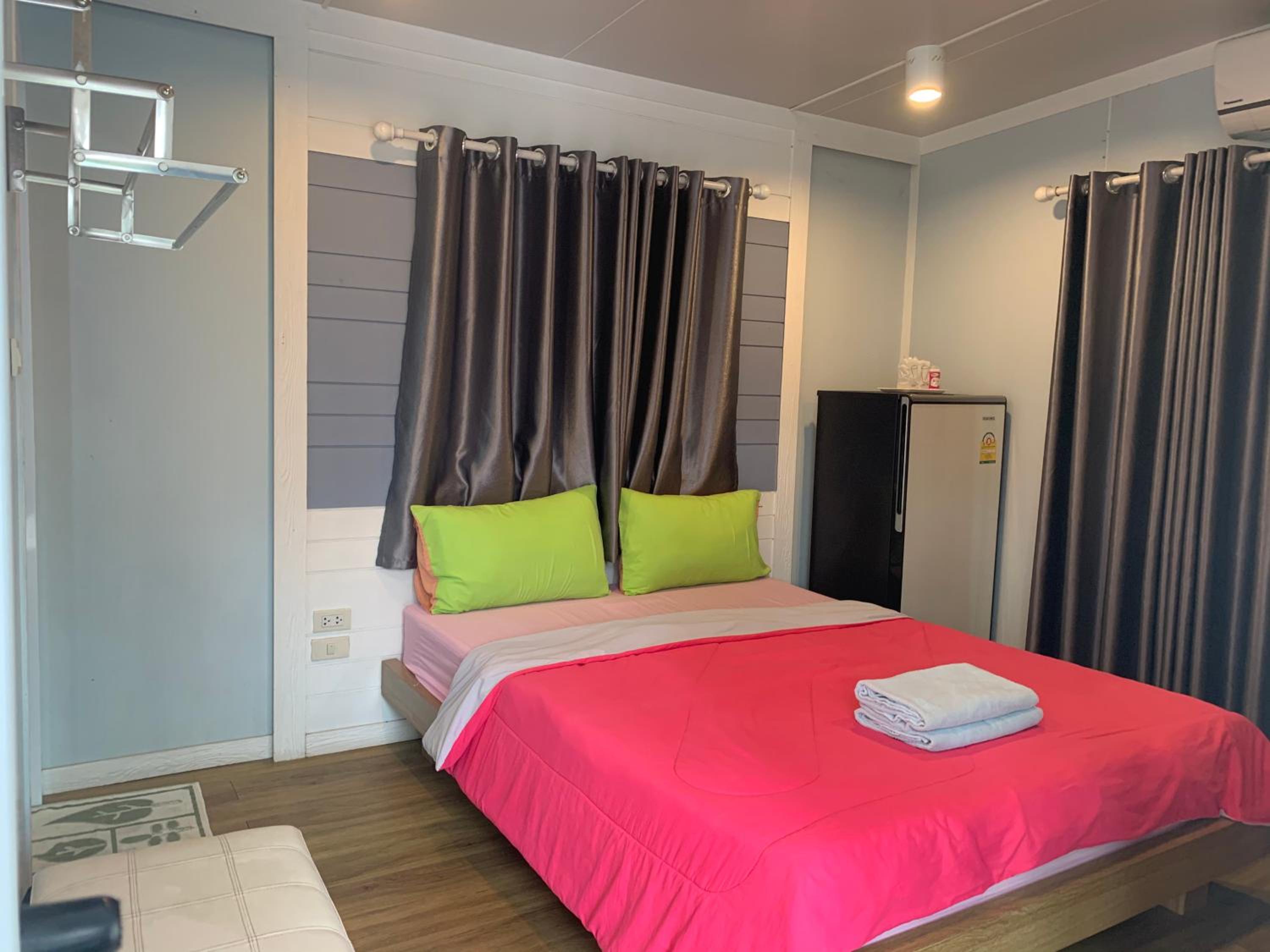 Rayonghouse Resort