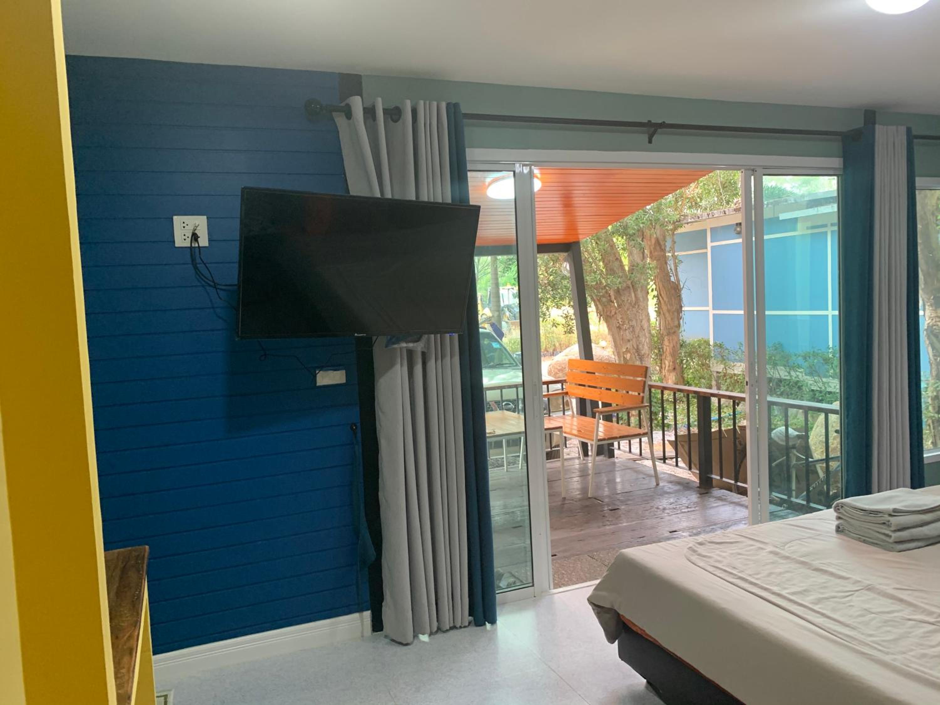Rayonghouse Resort