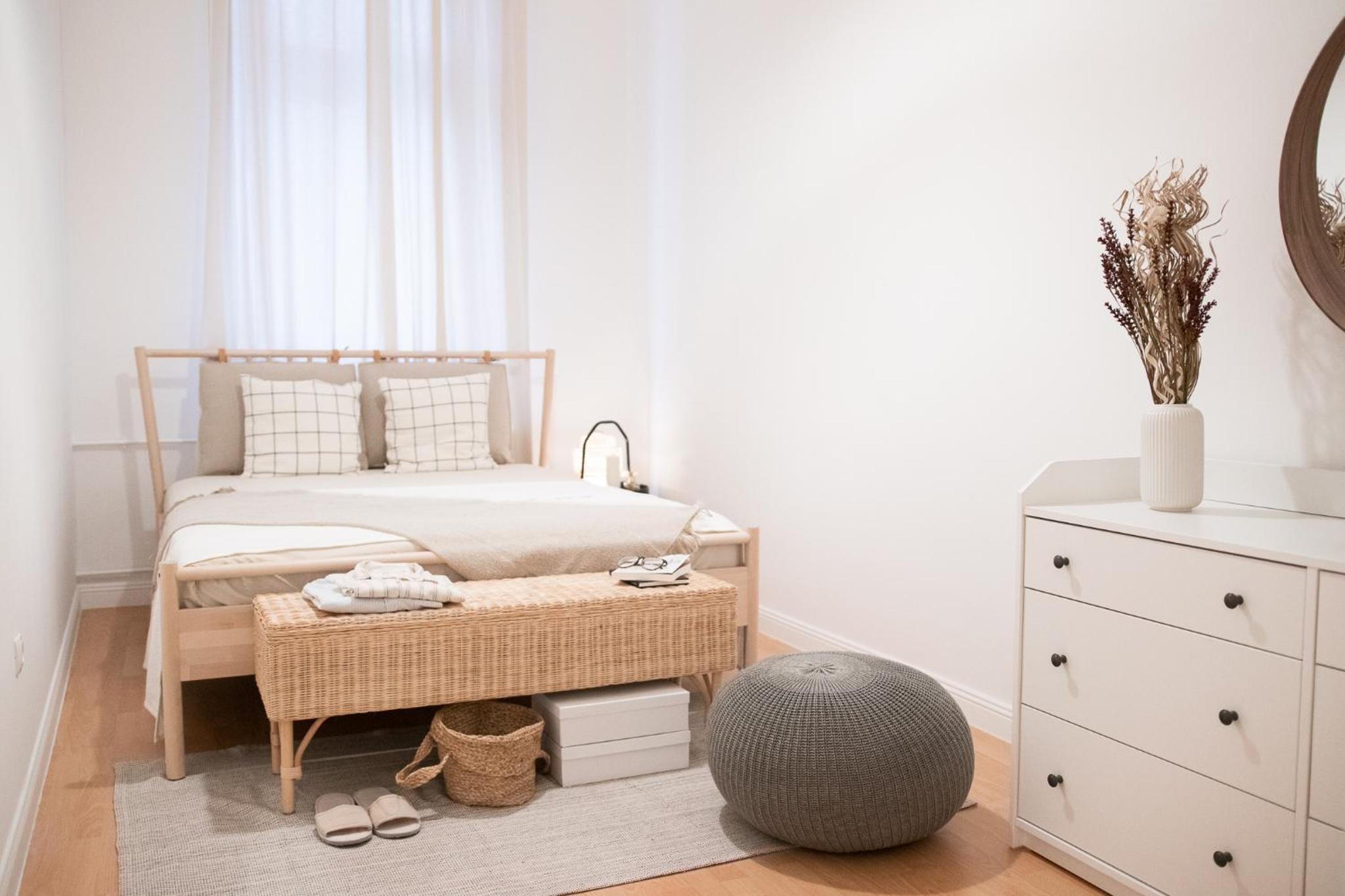 Scandi Custom 2-BDR Apartment view 5