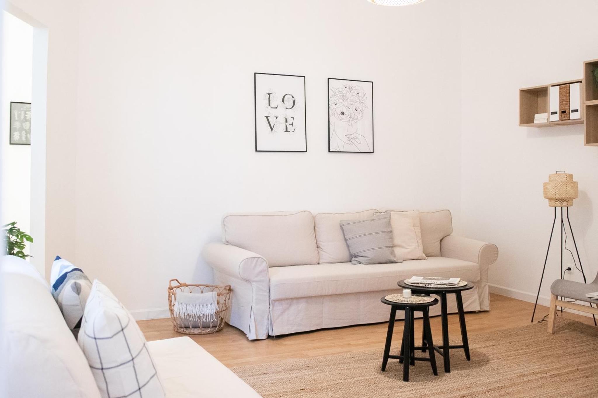 Scandi Custom 2-BDR Apartment view 2