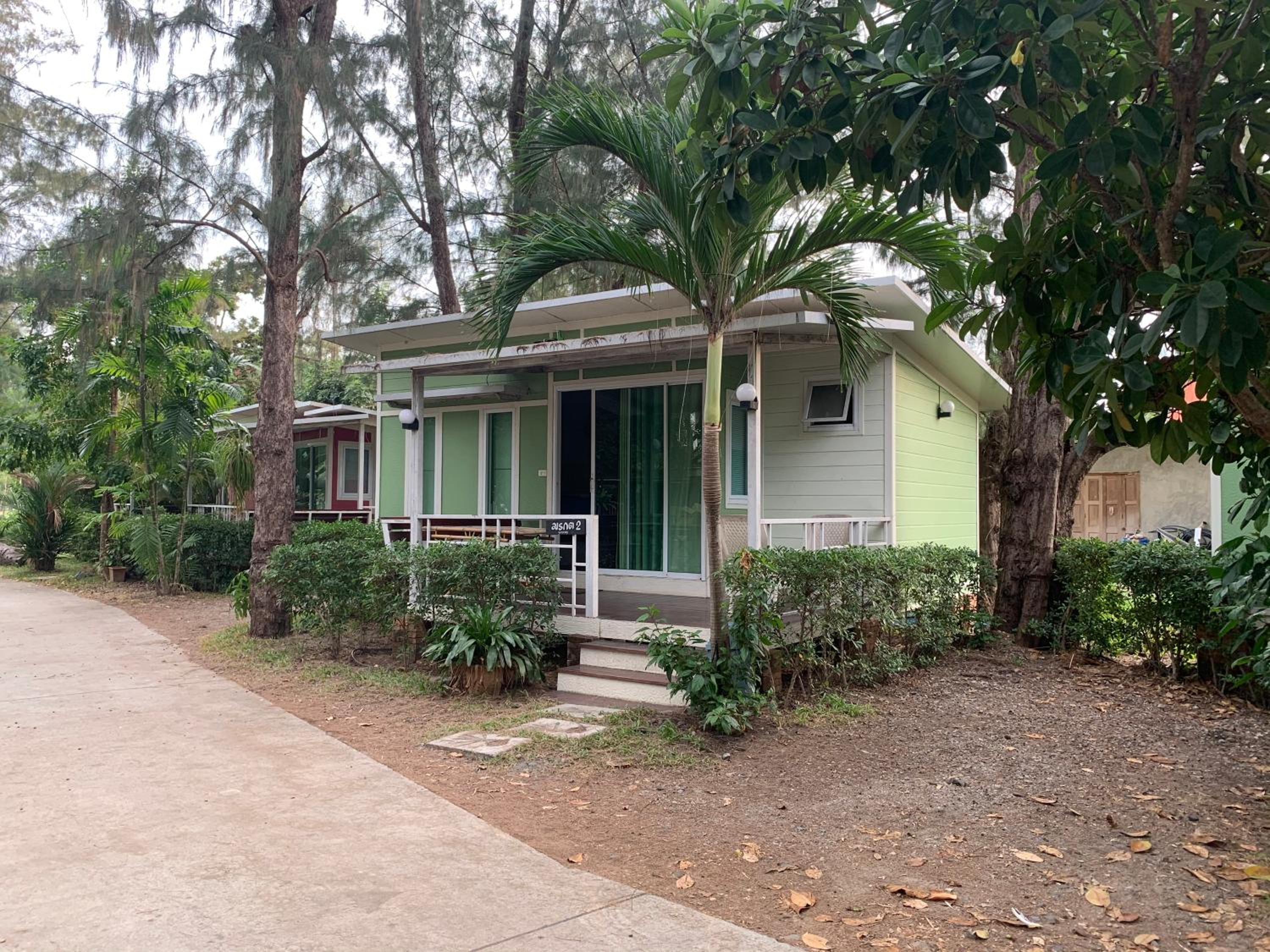 Rayonghouse Resort