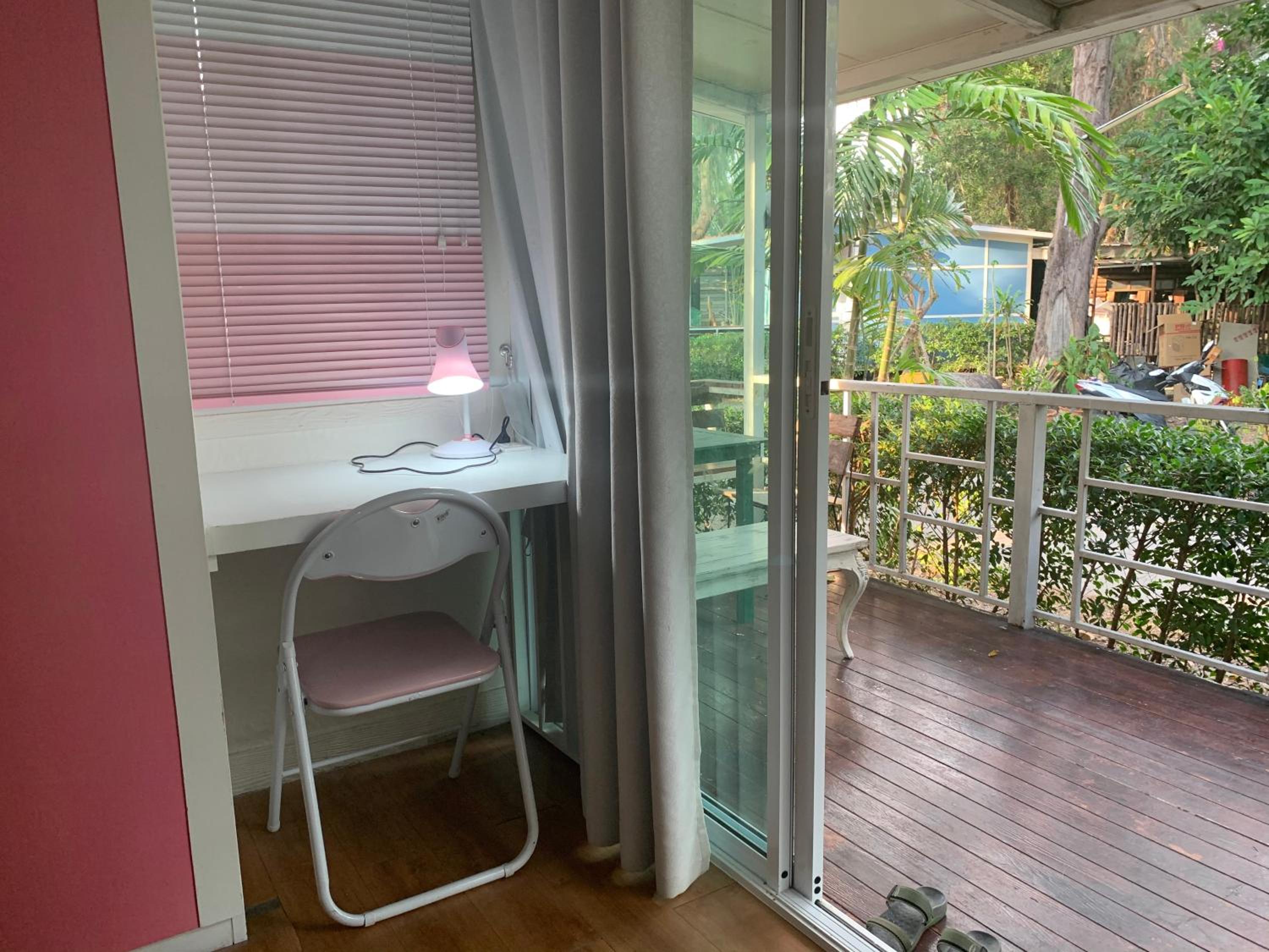 Rayonghouse Resort