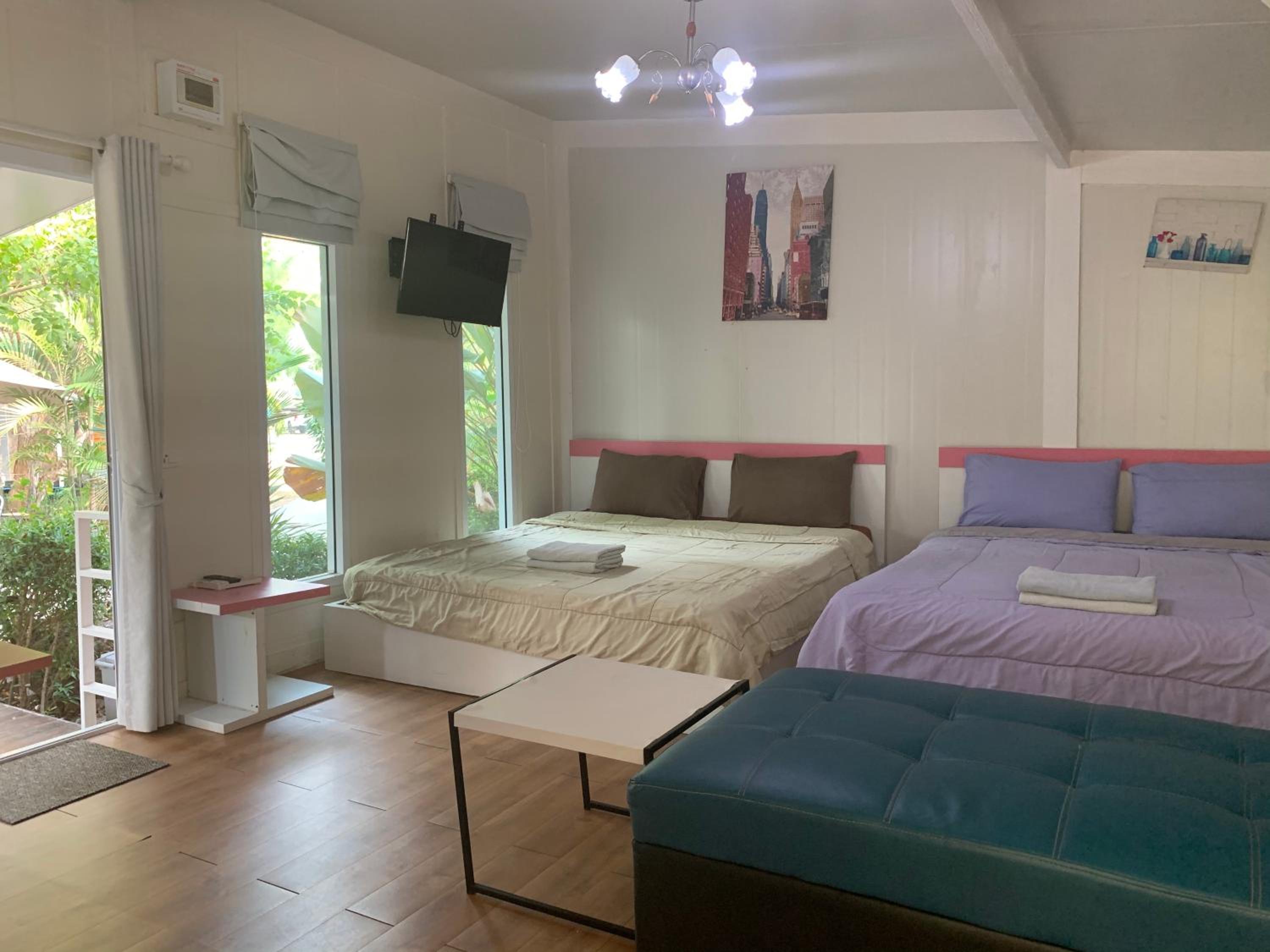 Rayonghouse Resort