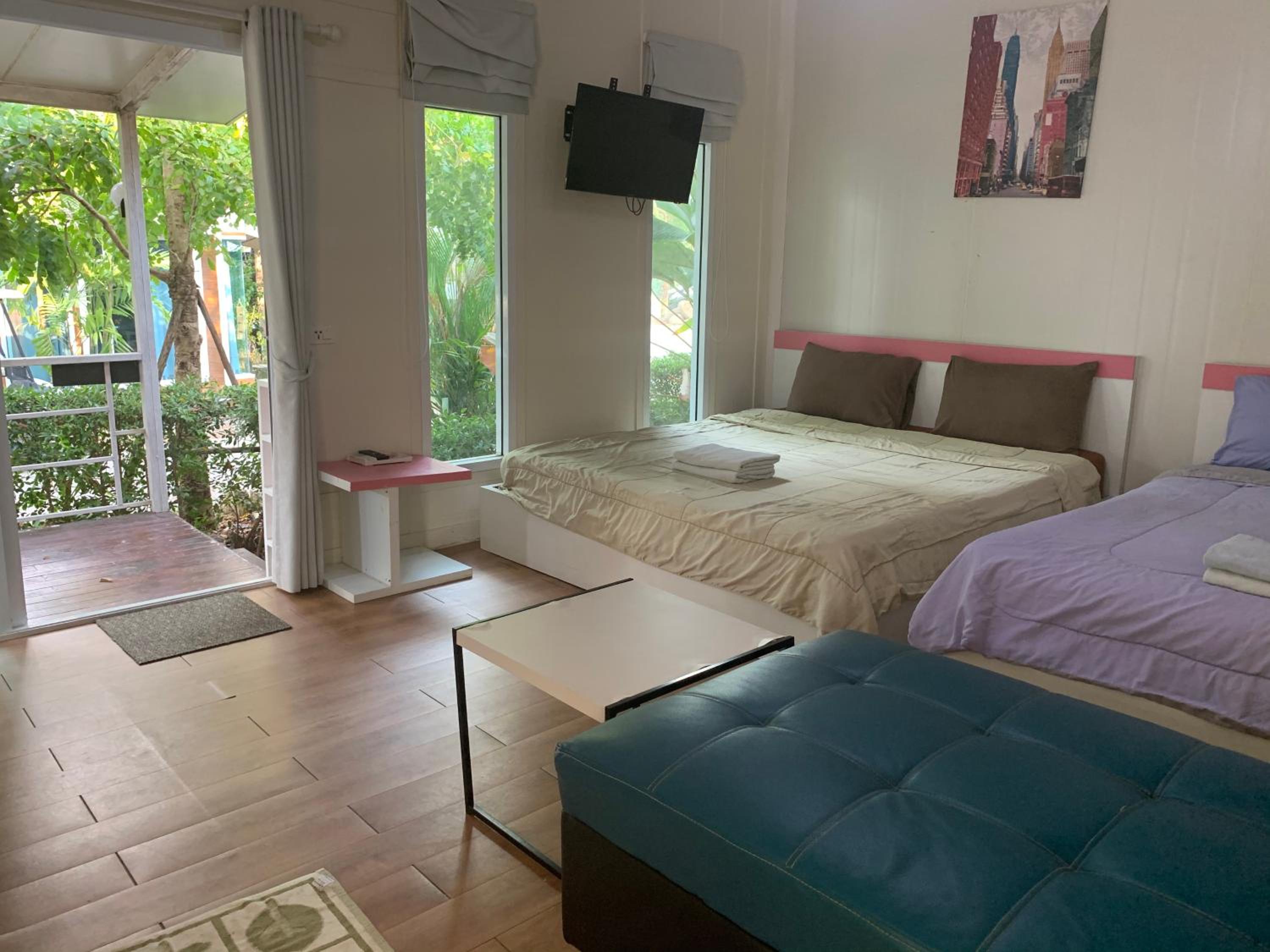 Rayonghouse Resort