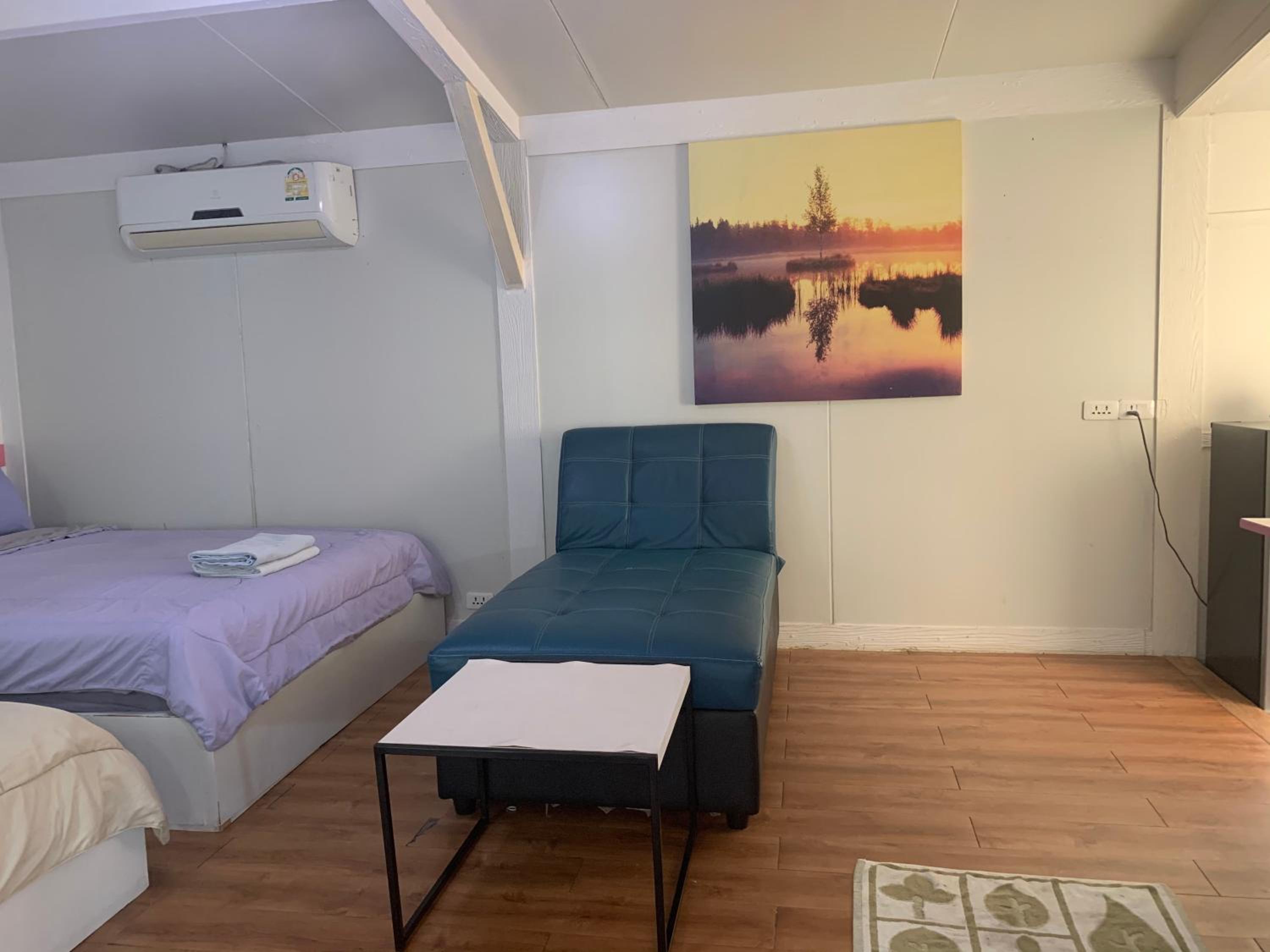 Rayonghouse Resort