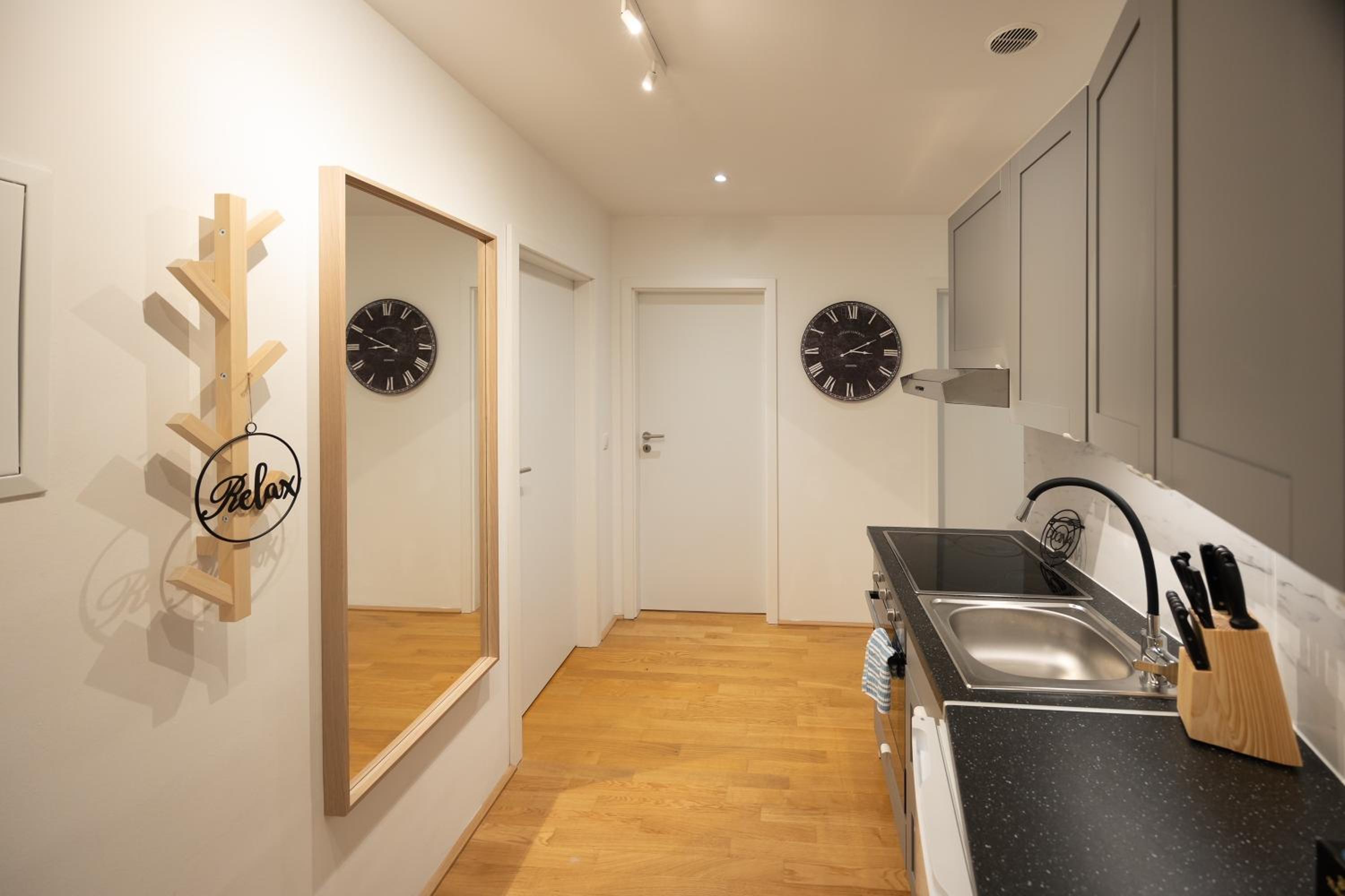 Rooftop cozy apartment near innerstadt with AC