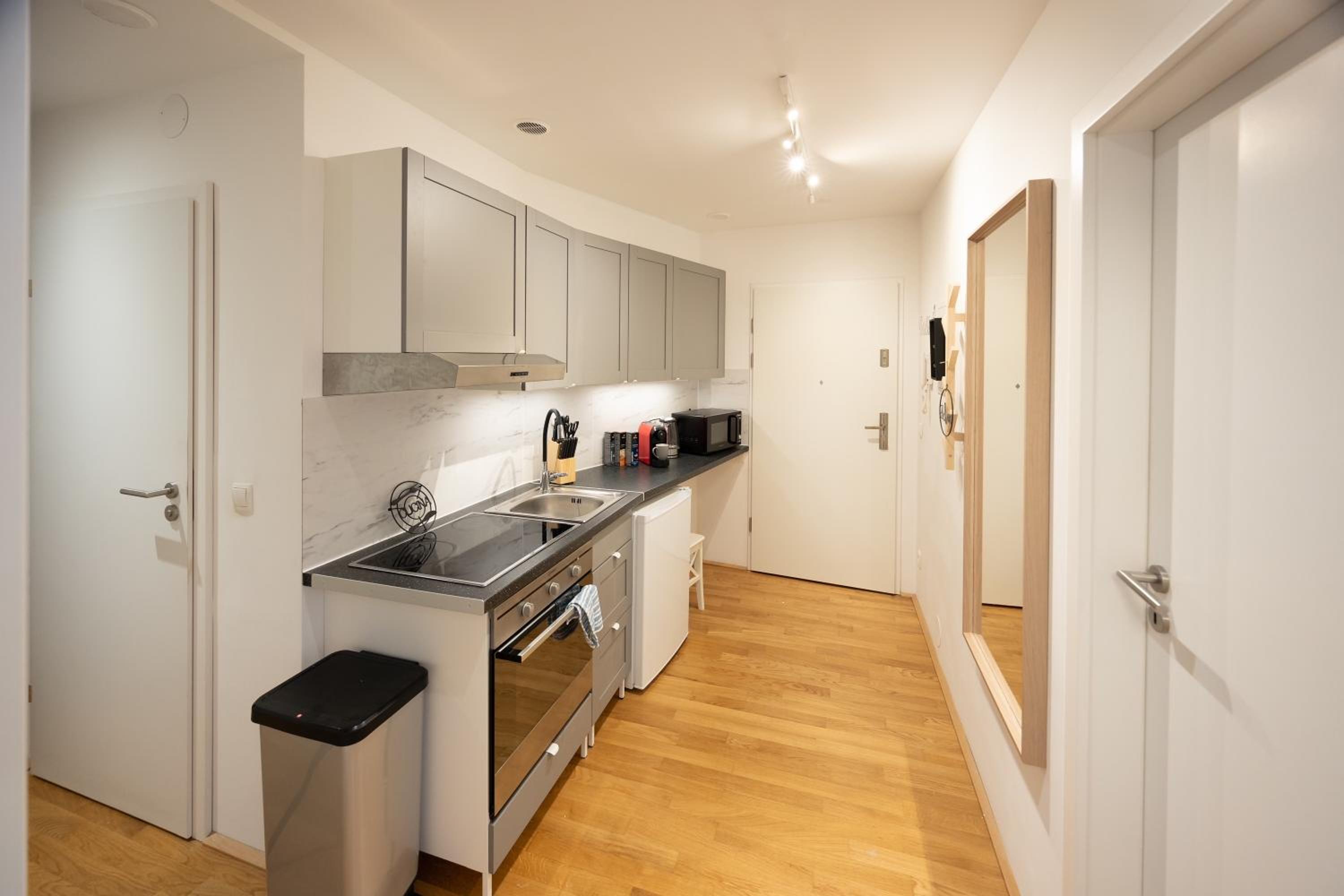 Rooftop cozy apartment near innerstadt with AC
