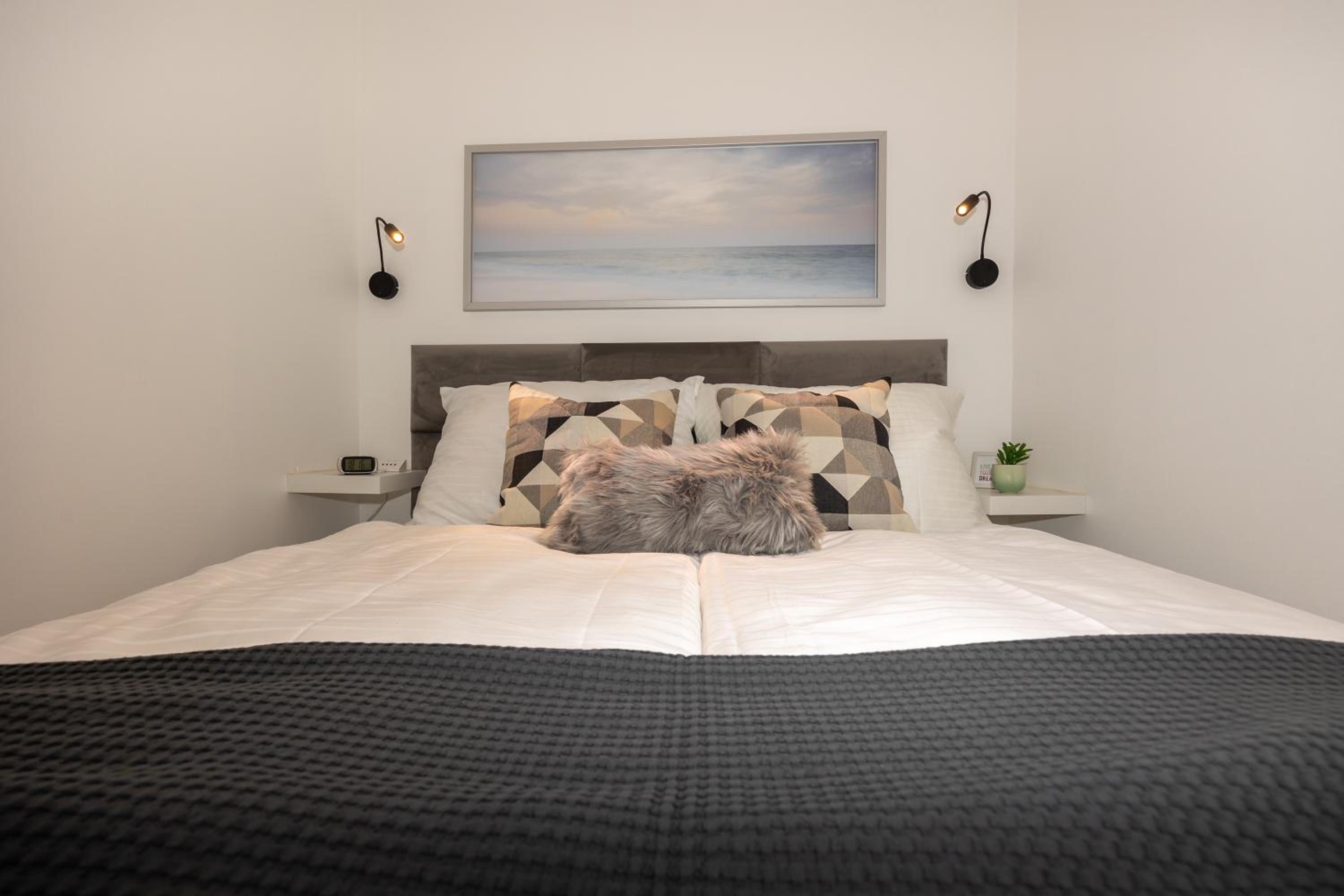 Rooftop cozy apartment near innerstadt with AC