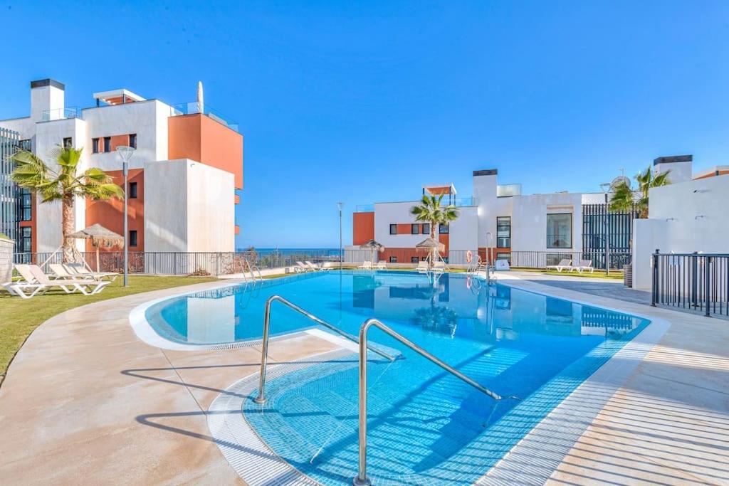 Apartment with big pool and close to beach! view 4
