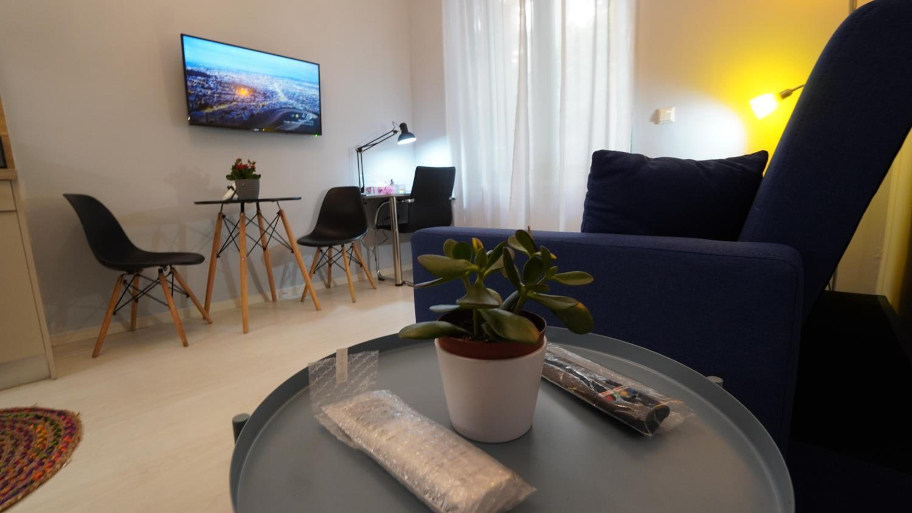 City Life Metro Ambelokipi