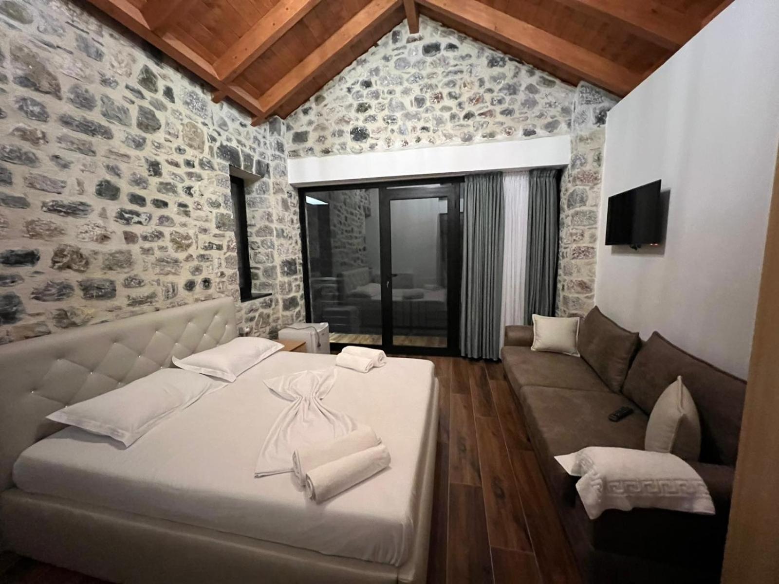 Bujtina Vrenezi