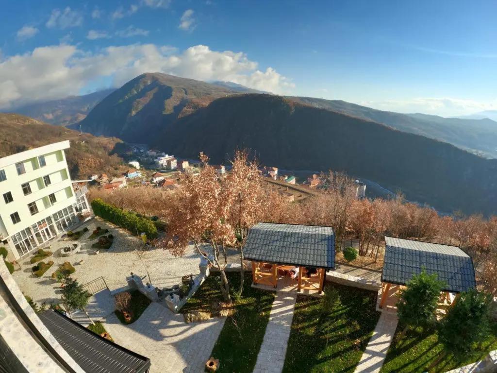 Bujtina Vrenezi
