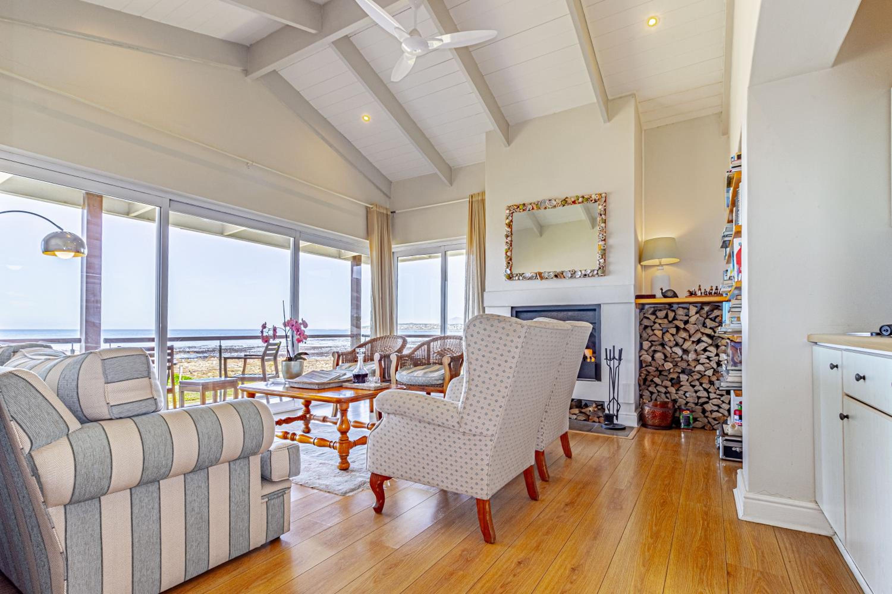 138 Marine Beachfront Guesthouse view 2