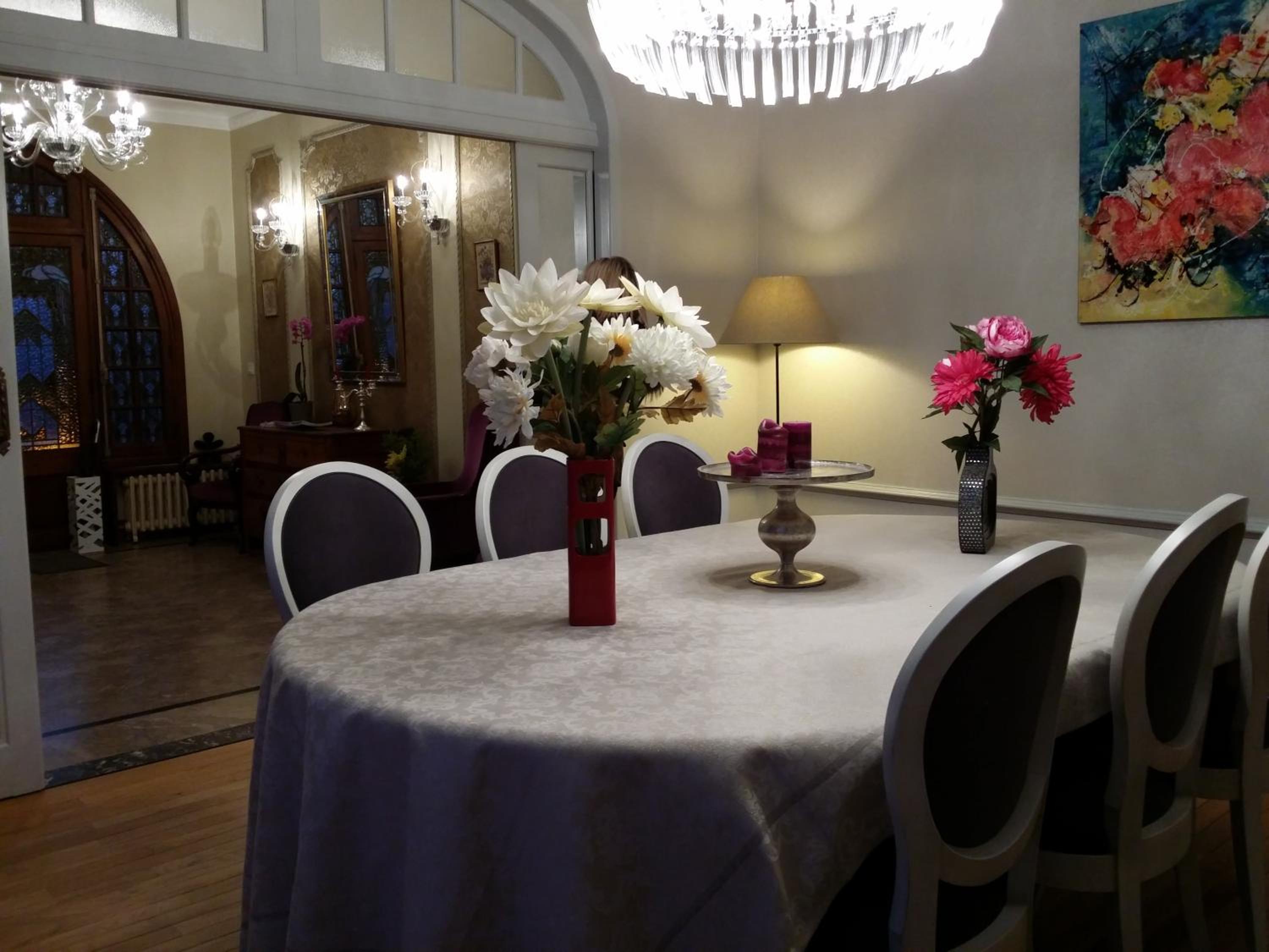 Le Castel Guesthouse