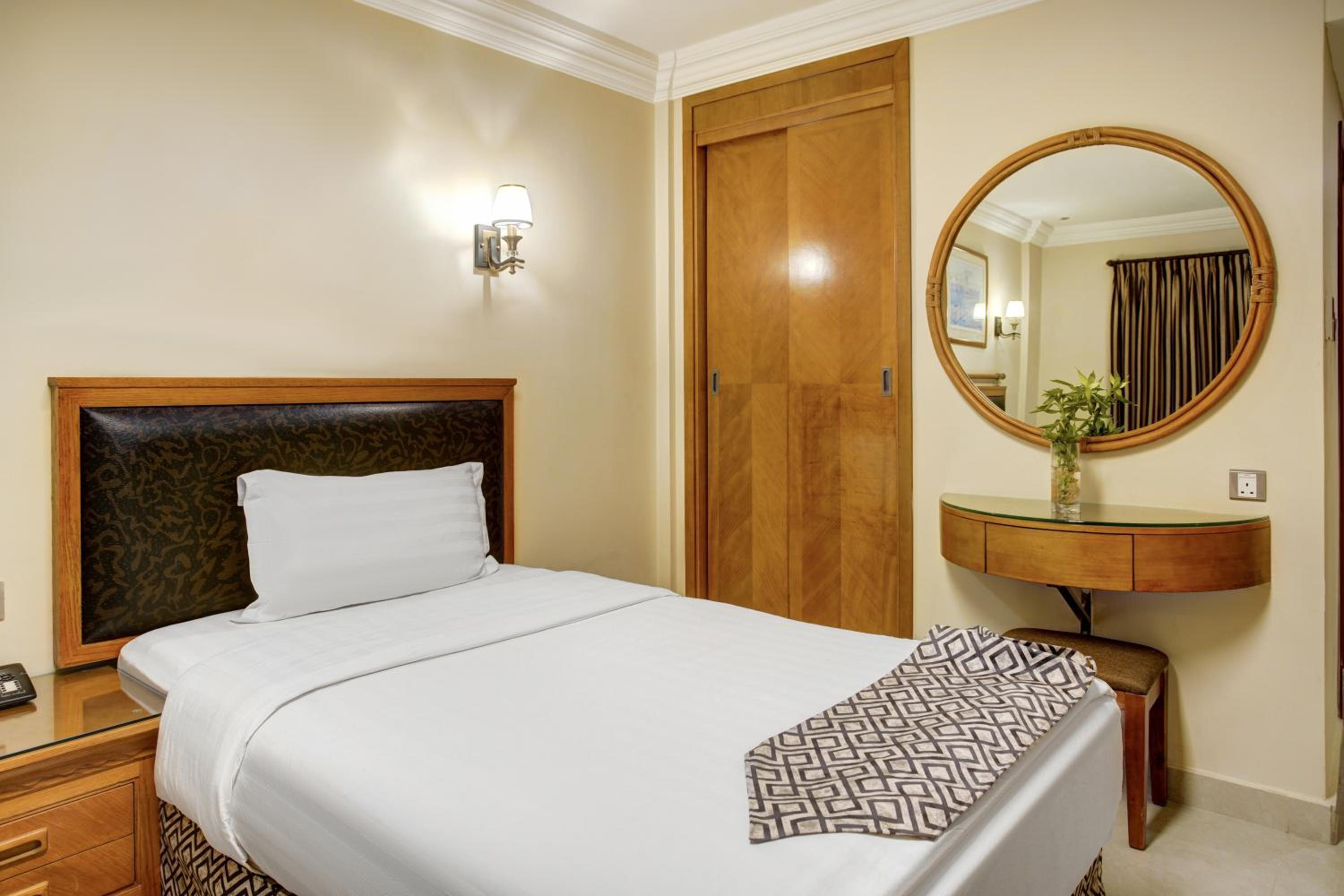 Aqaba Vacations - Dweik Hotel LUXURY 3 - Property Image 1