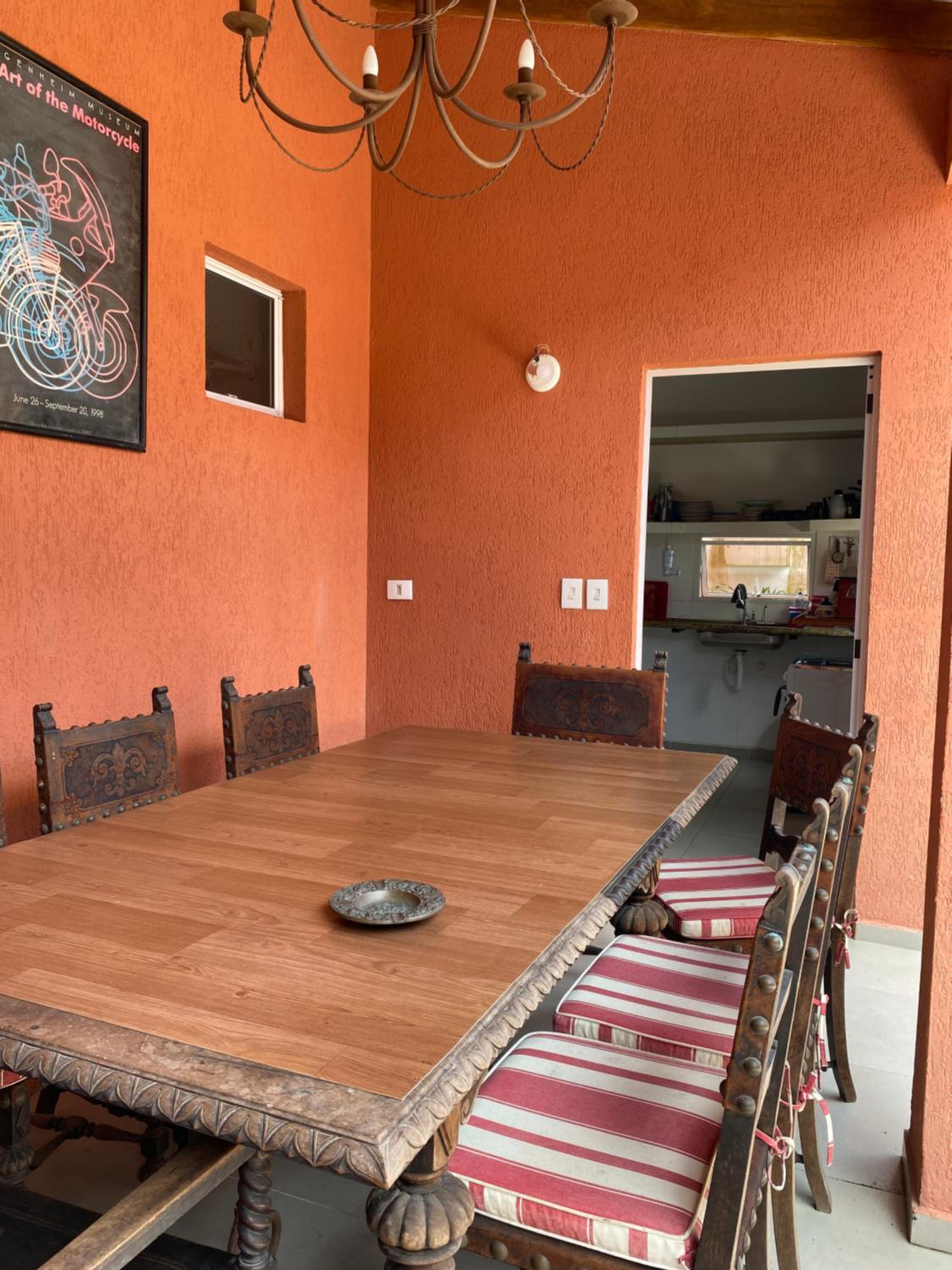 Casa em condomínio a 600m da praia de Pernambuco ideal para família