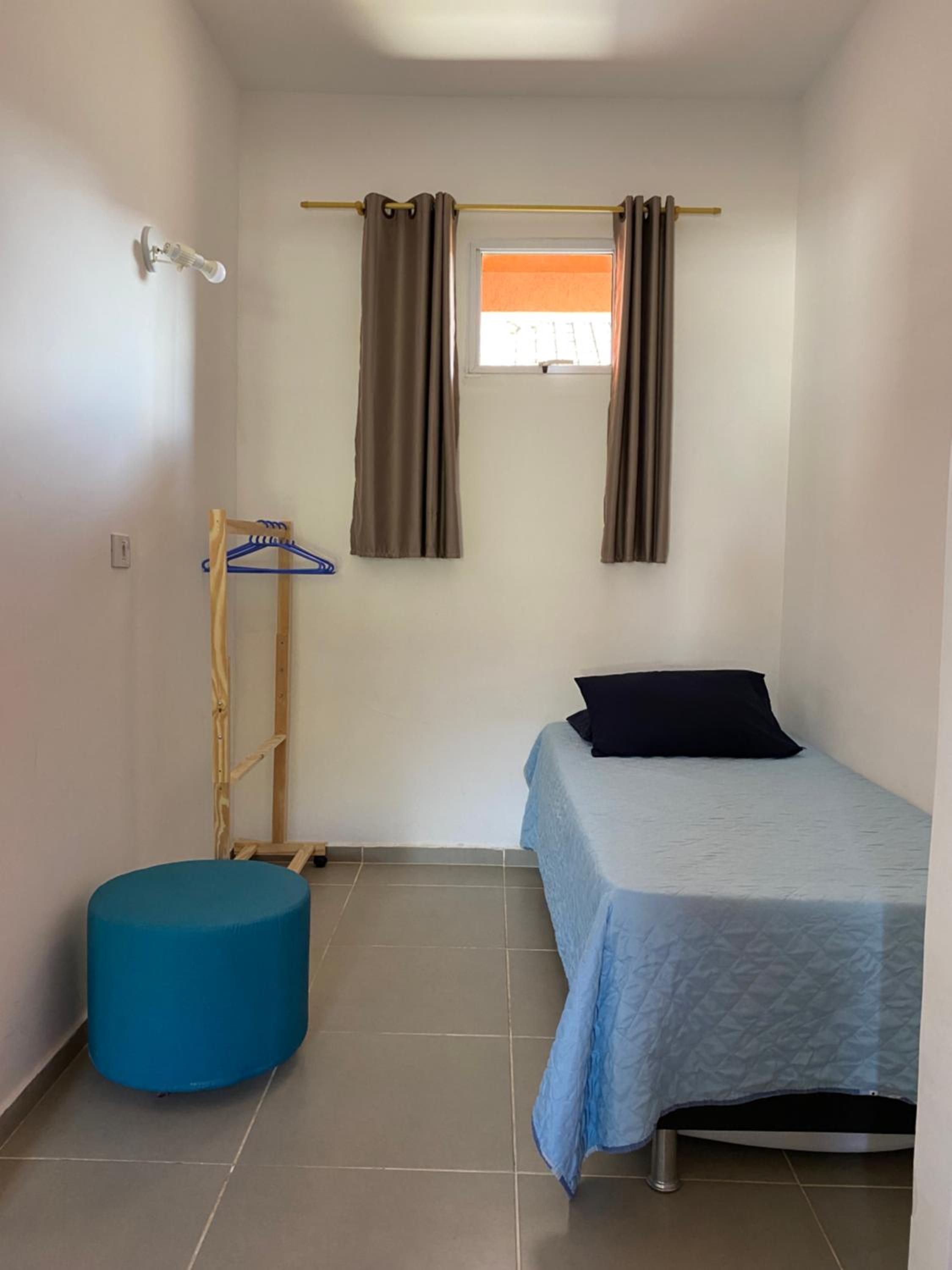 Casa em condomínio a 600m da praia de Pernambuco ideal para família