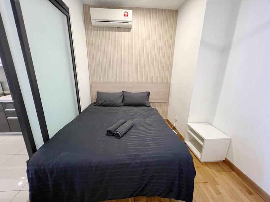 PROMO Connected Train 2 Bedroom ABOVE MALL 289