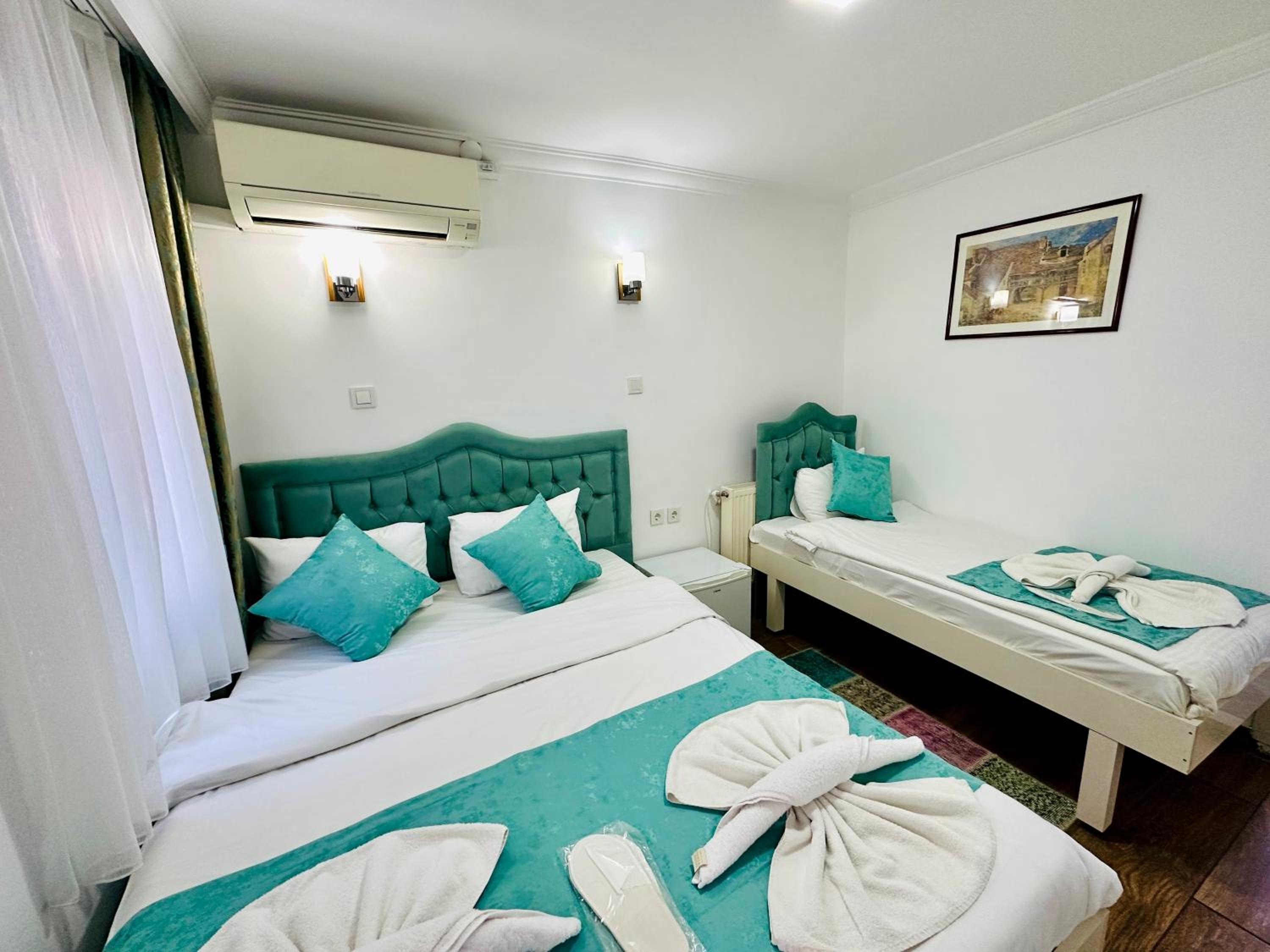 La Petite Maison Otel - Image 13