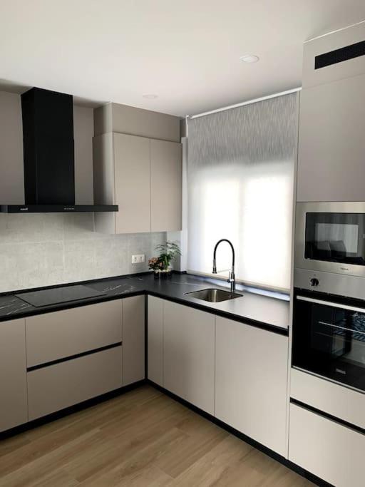 Soleada, amplia y renovada vivienda