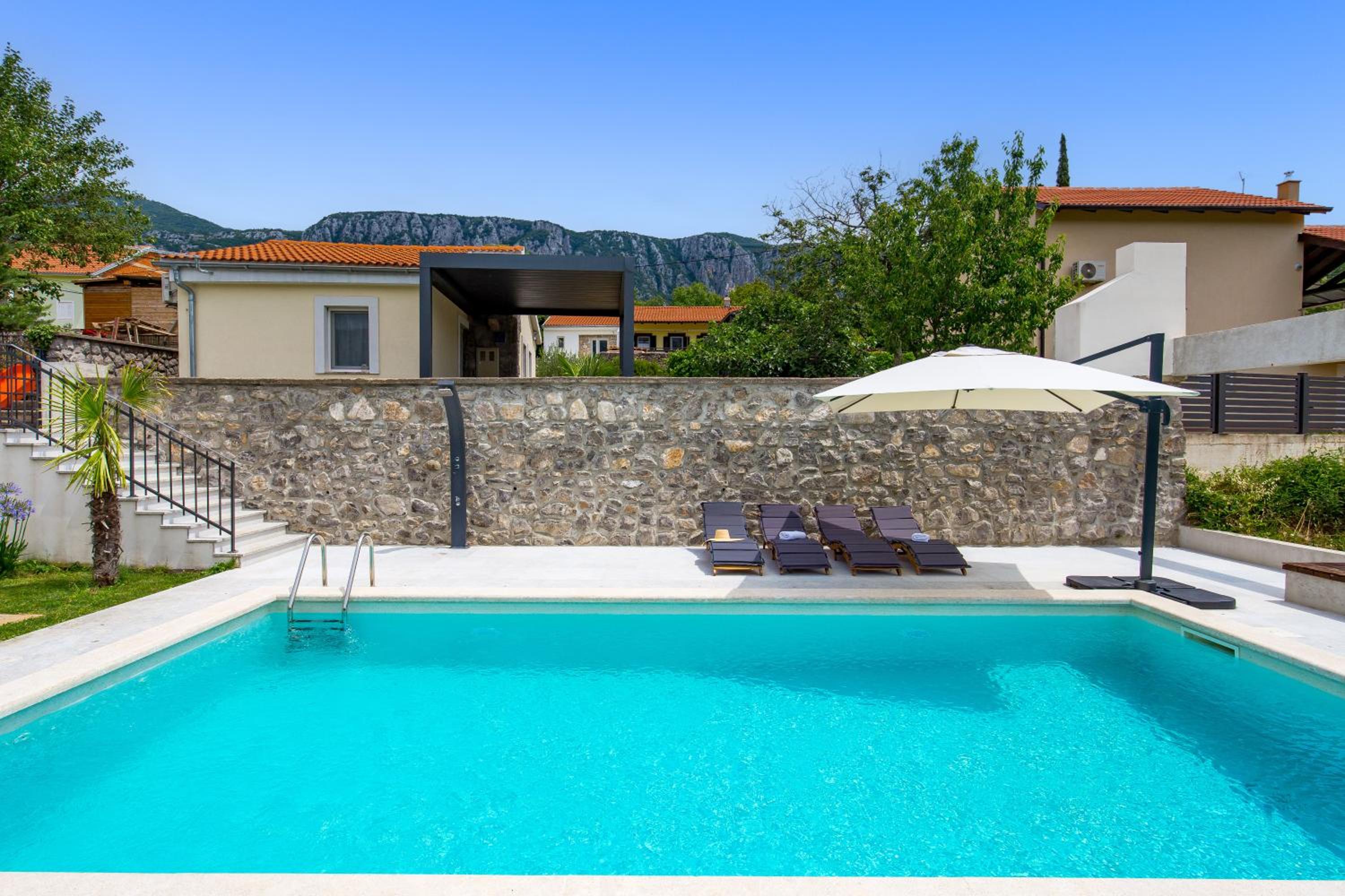 Holiday House Katunar view 5
