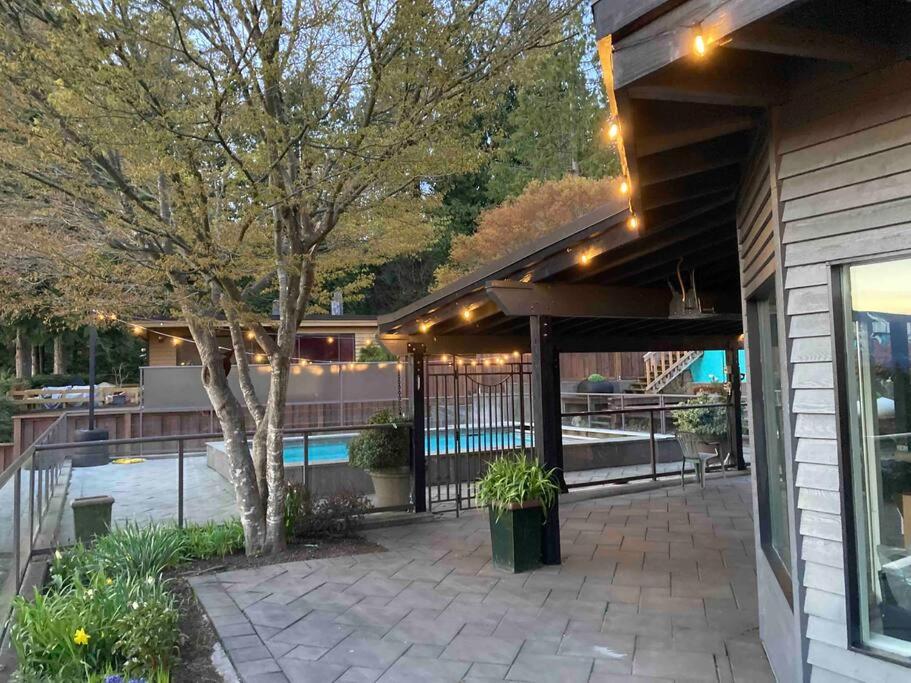 The Lions Self Contained Suite, Shared Pool, Hot Tub, Views