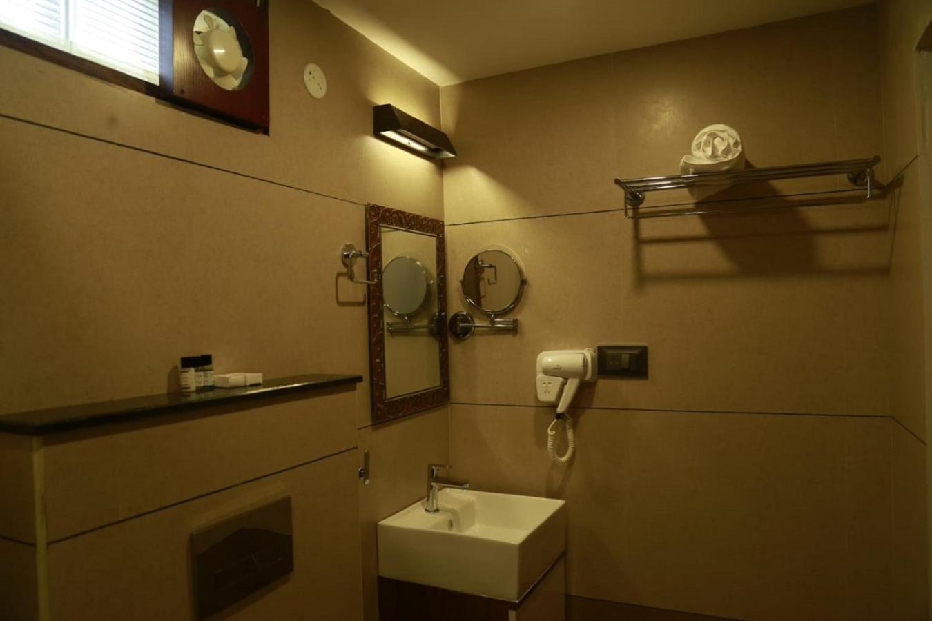 Photo 25