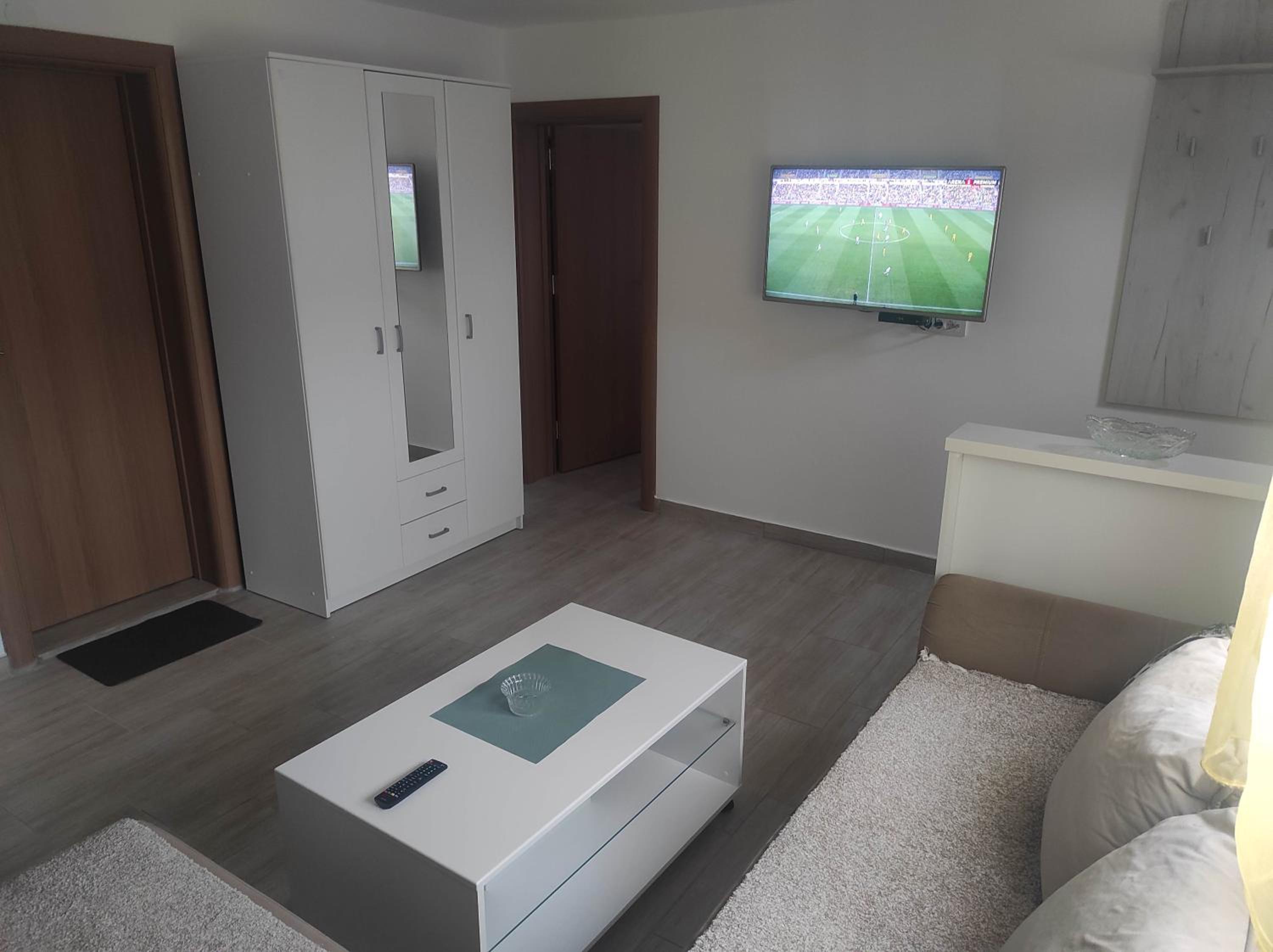 Andrea Airport Apartments