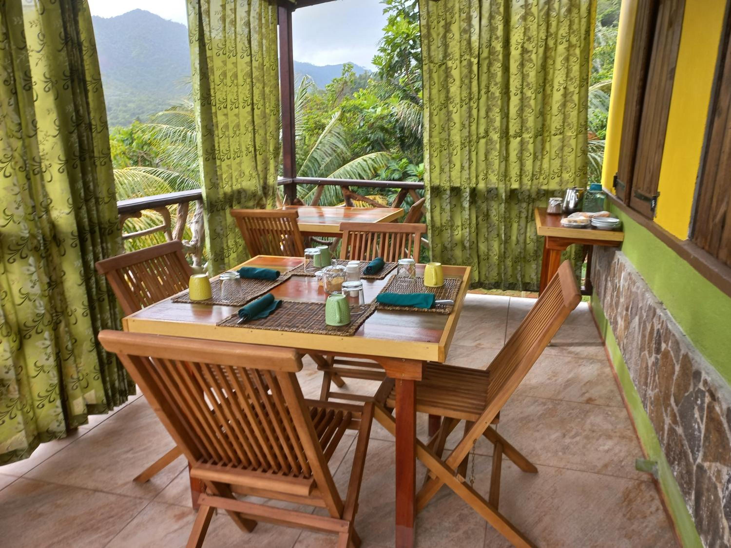 Serenity Lodges Dominica - hotel in Concord, Marigot