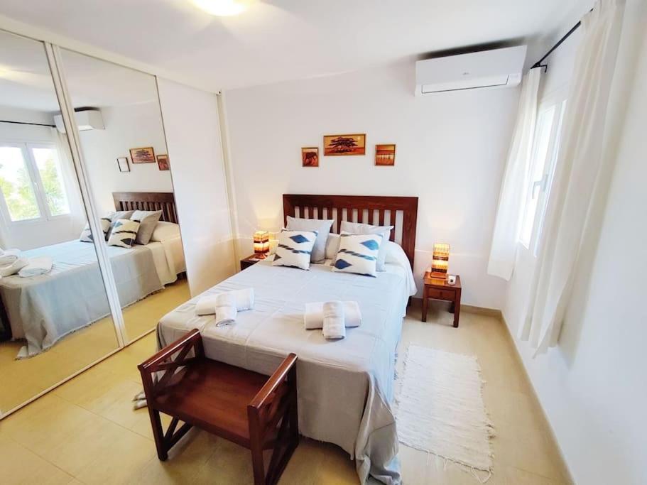 Bonita Casa con piscina privada y amplio jardin photo 2