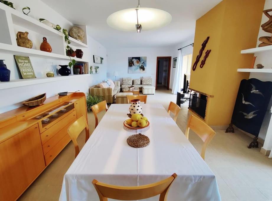 Bonita Casa con piscina privada y amplio jardin photo 4