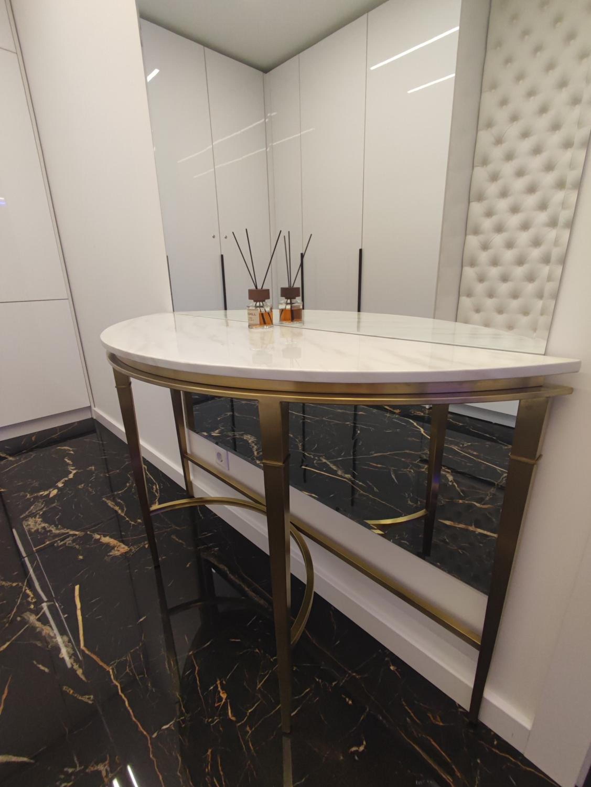 Premium Sky Jacuzzi Apartment