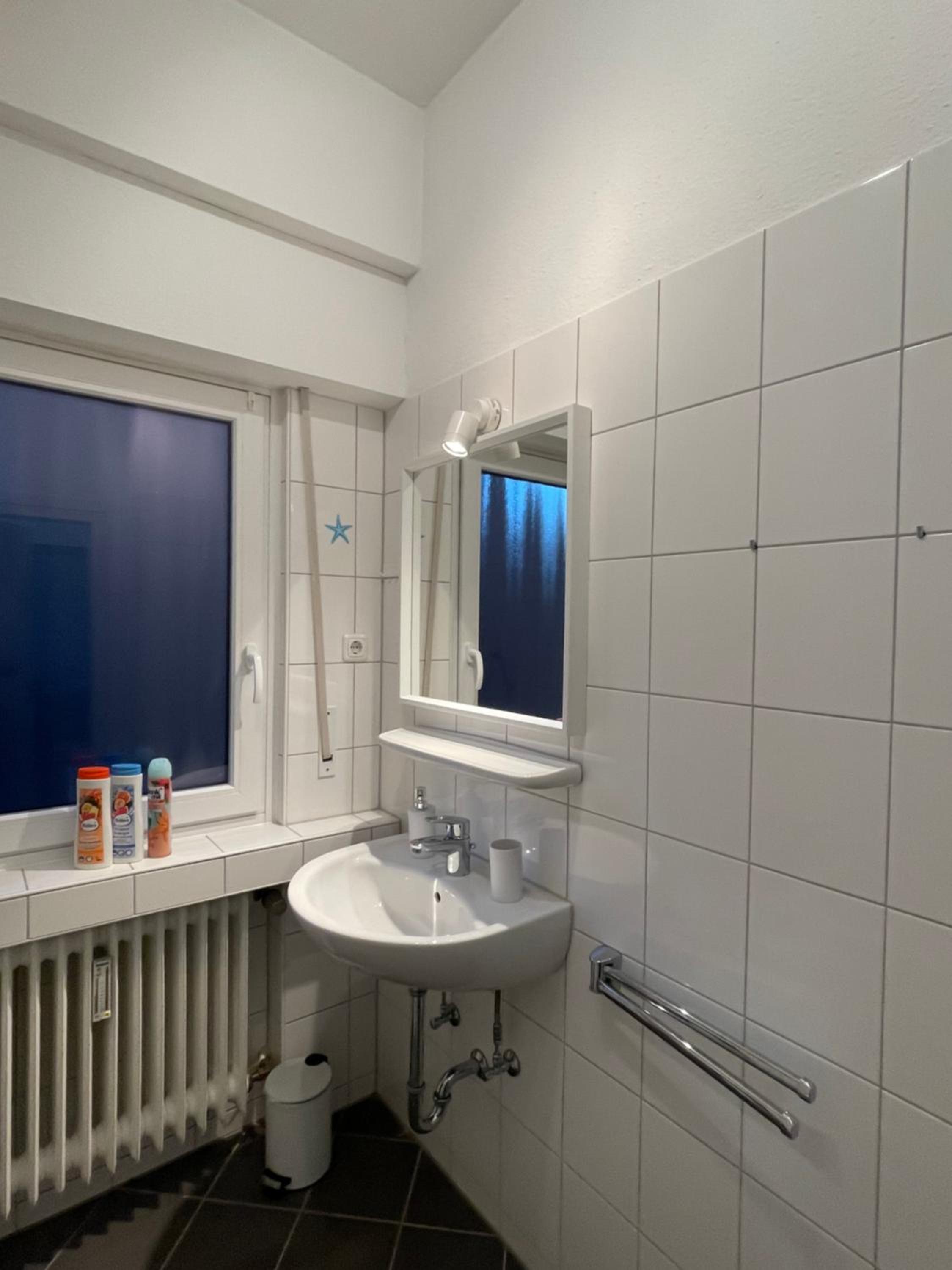 Comfortable Shared Apartment with Private Room in Wesseling