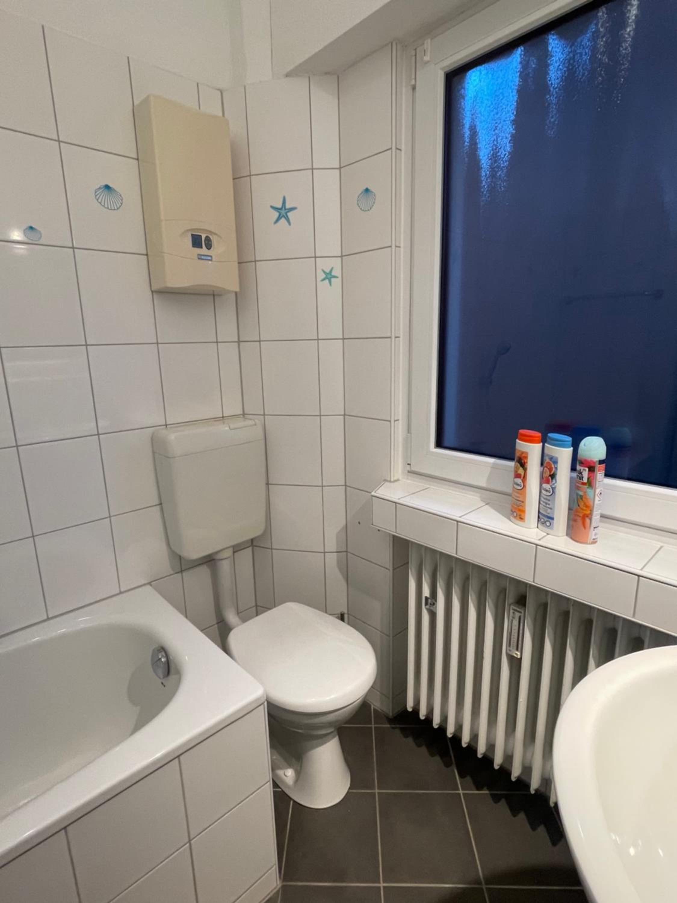 Comfortable Shared Apartment with Private Room in Wesseling