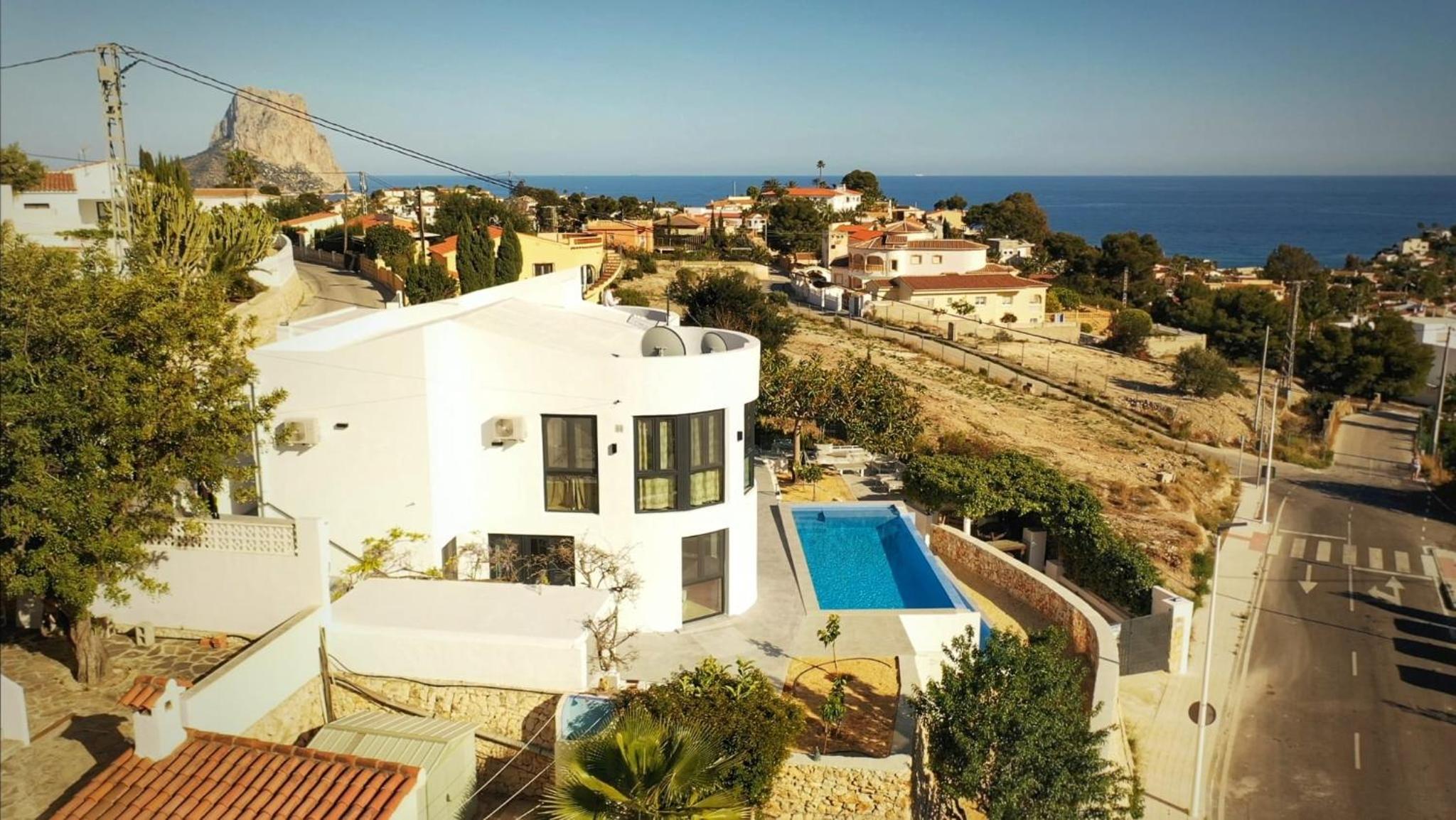 Modern luxury villa Paradise