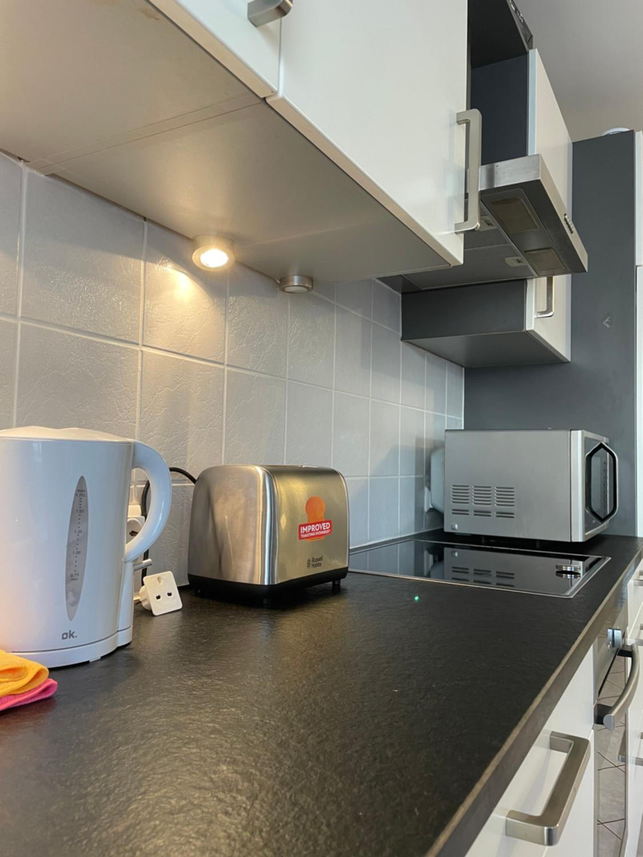 Large Room in Schuttrange Free Parking 10mins to Airport Excellent Customer Services