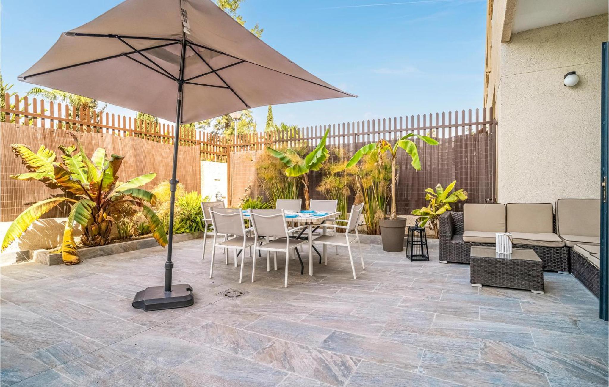 Amazing Home In Benalmádena With Kitchen